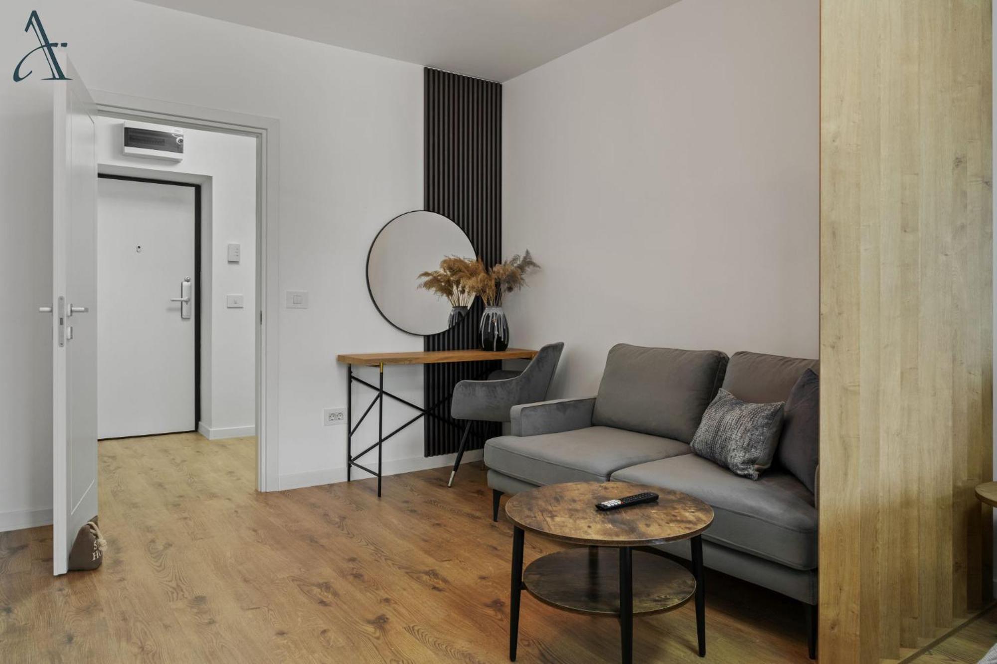 Ivory Double Studio
