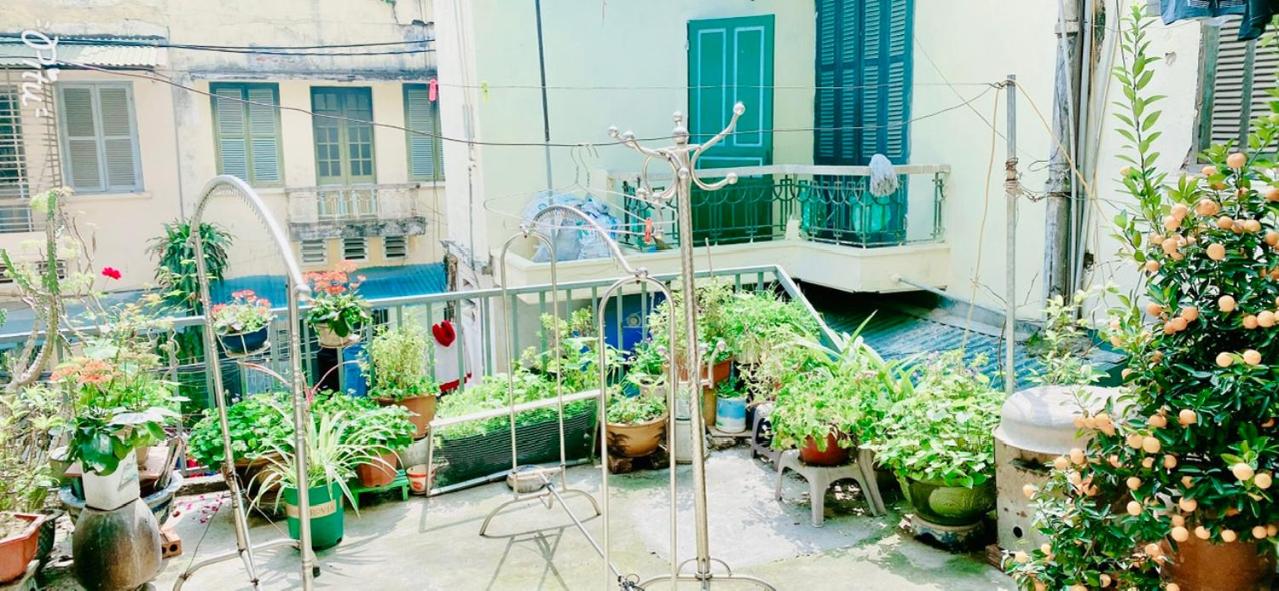 Cozy Homestay with Large bed, private bathroom, large Balcony