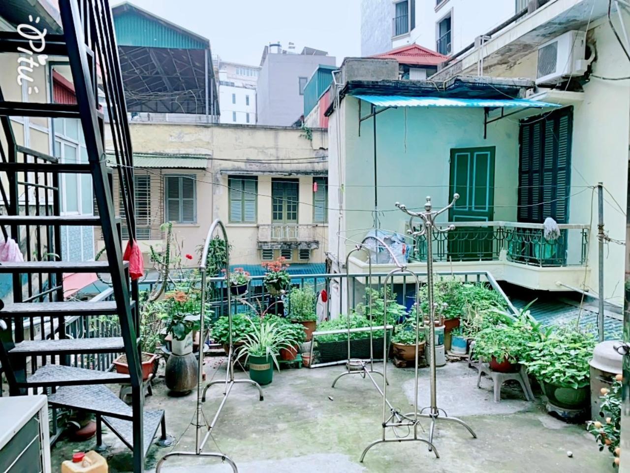 Cozy Homestay with Large bed, private bathroom, large Balcony