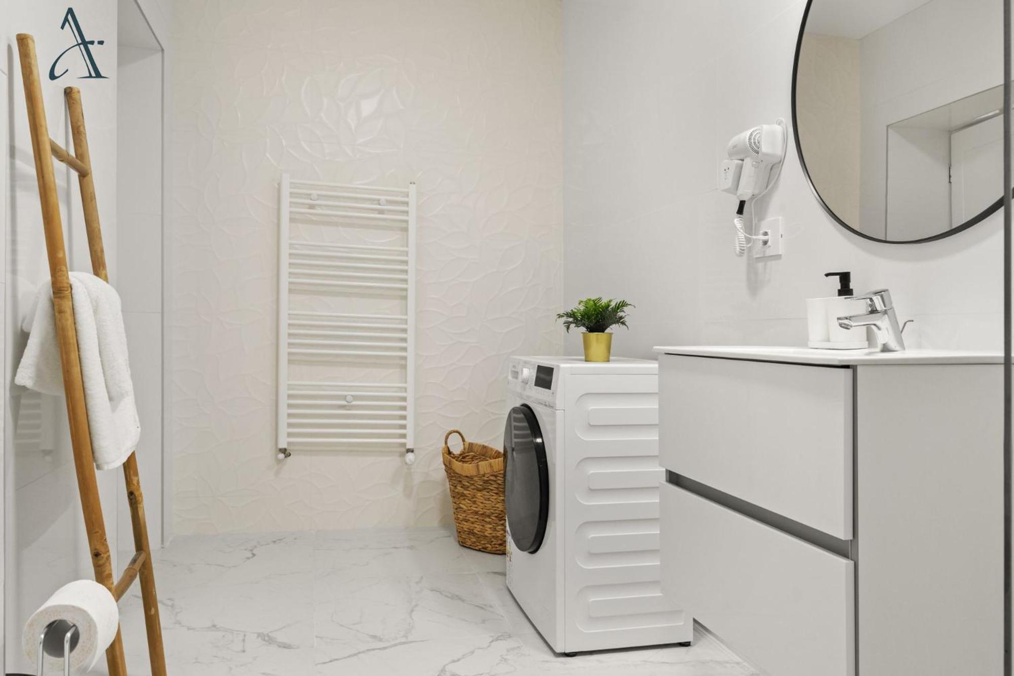 Ivory Charming Studio