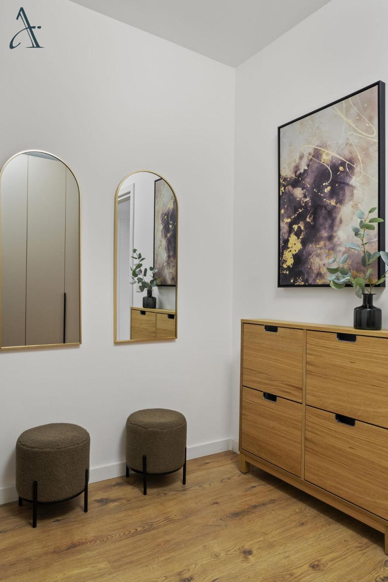 Ivory Charming Studio