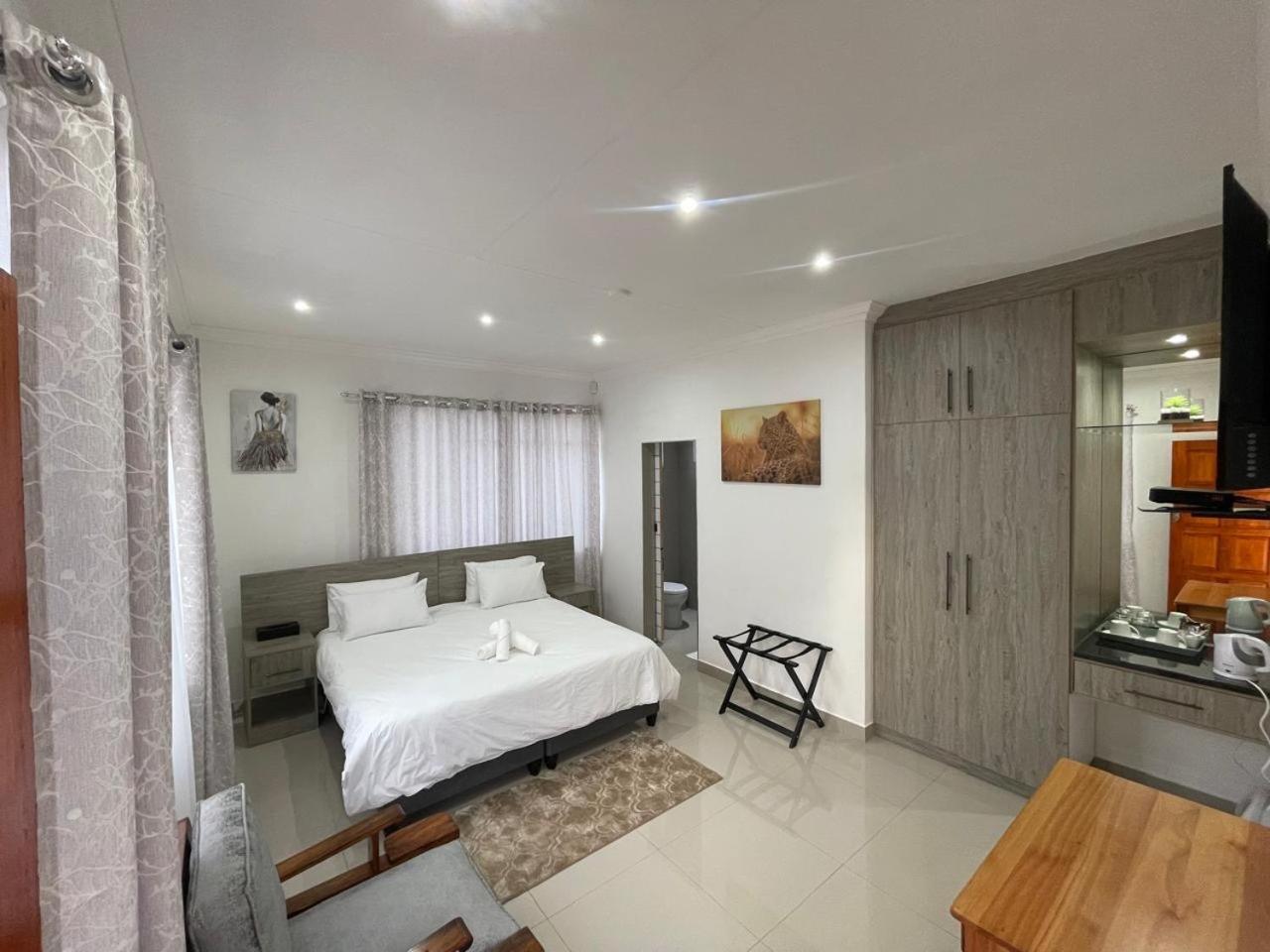 Serenity Guest Lodge