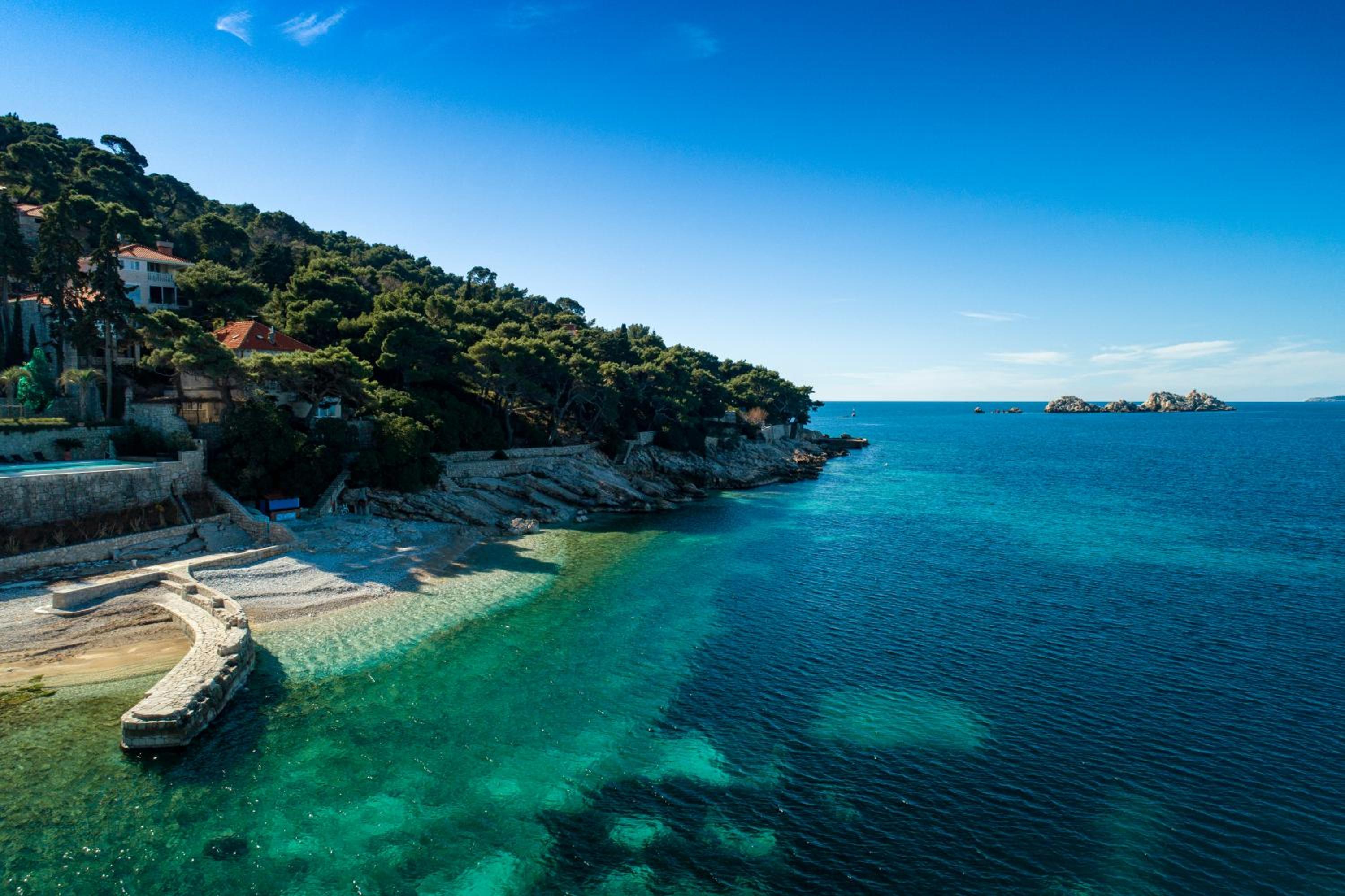 Piccola Red Studio - 50m from the beach