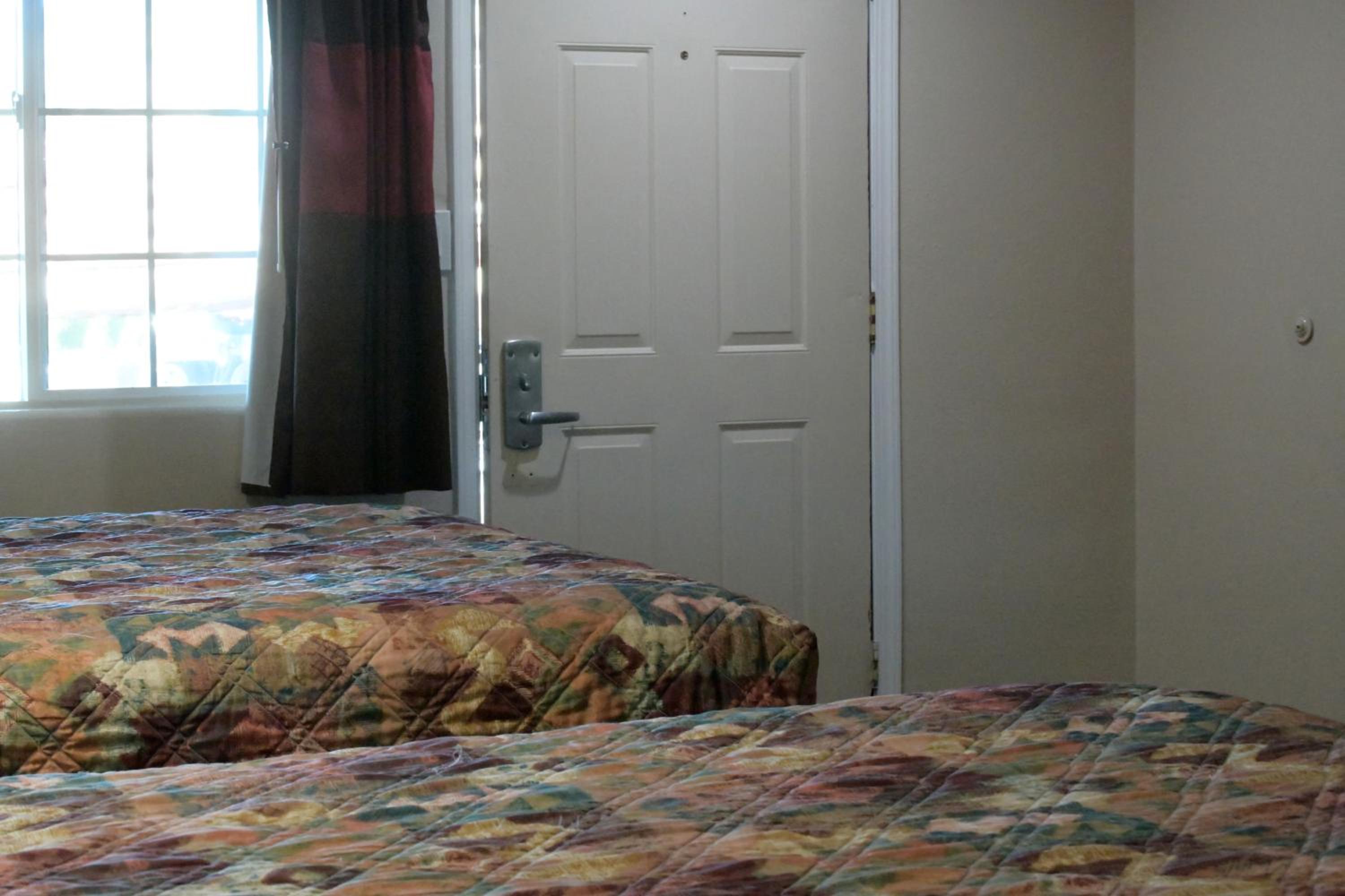 Klamath Falls Vacations - A-1 Budget Motel - Property Image 39