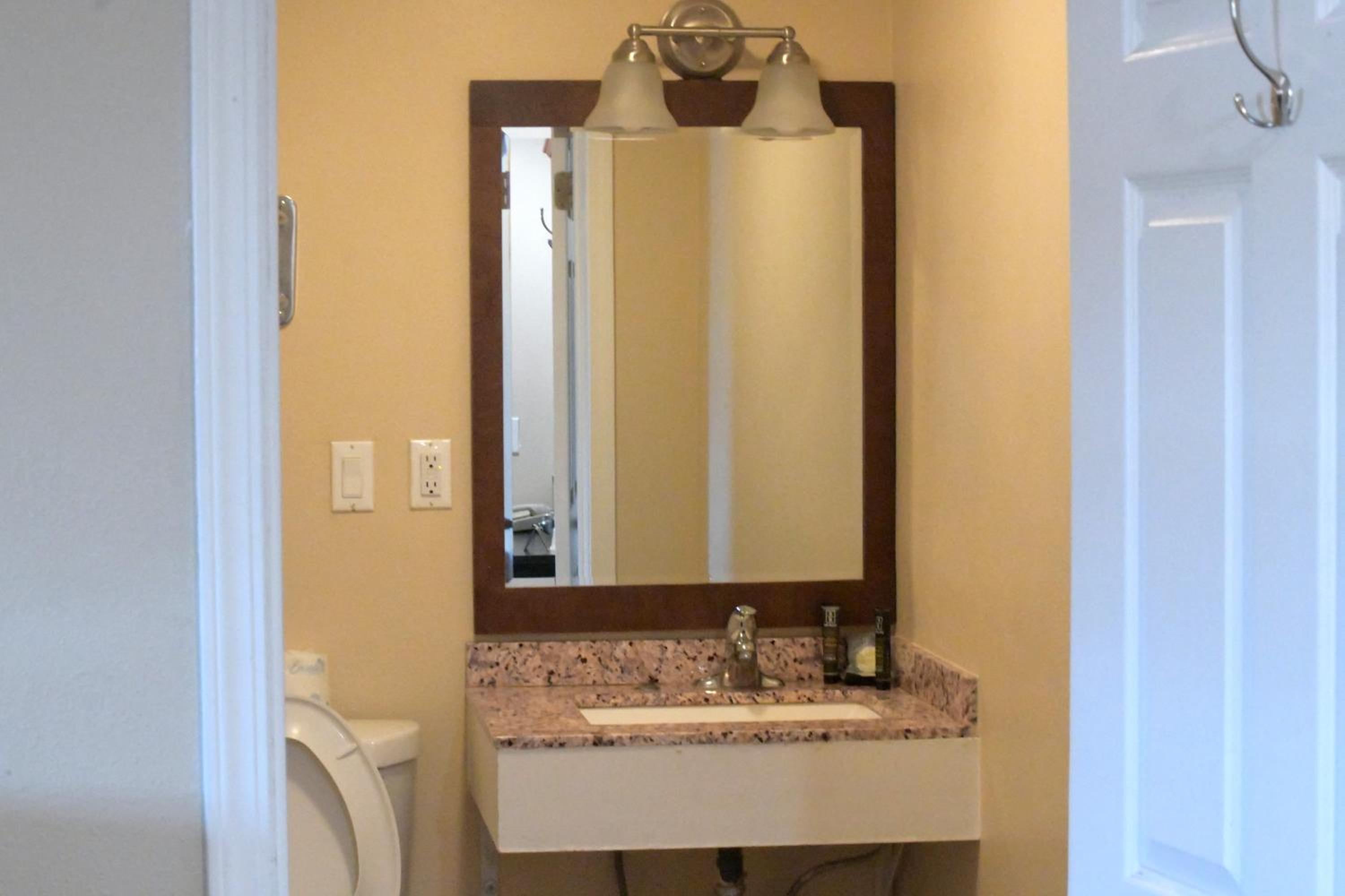 Klamath Falls Vacations - A-1 Budget Motel - Property Image 25