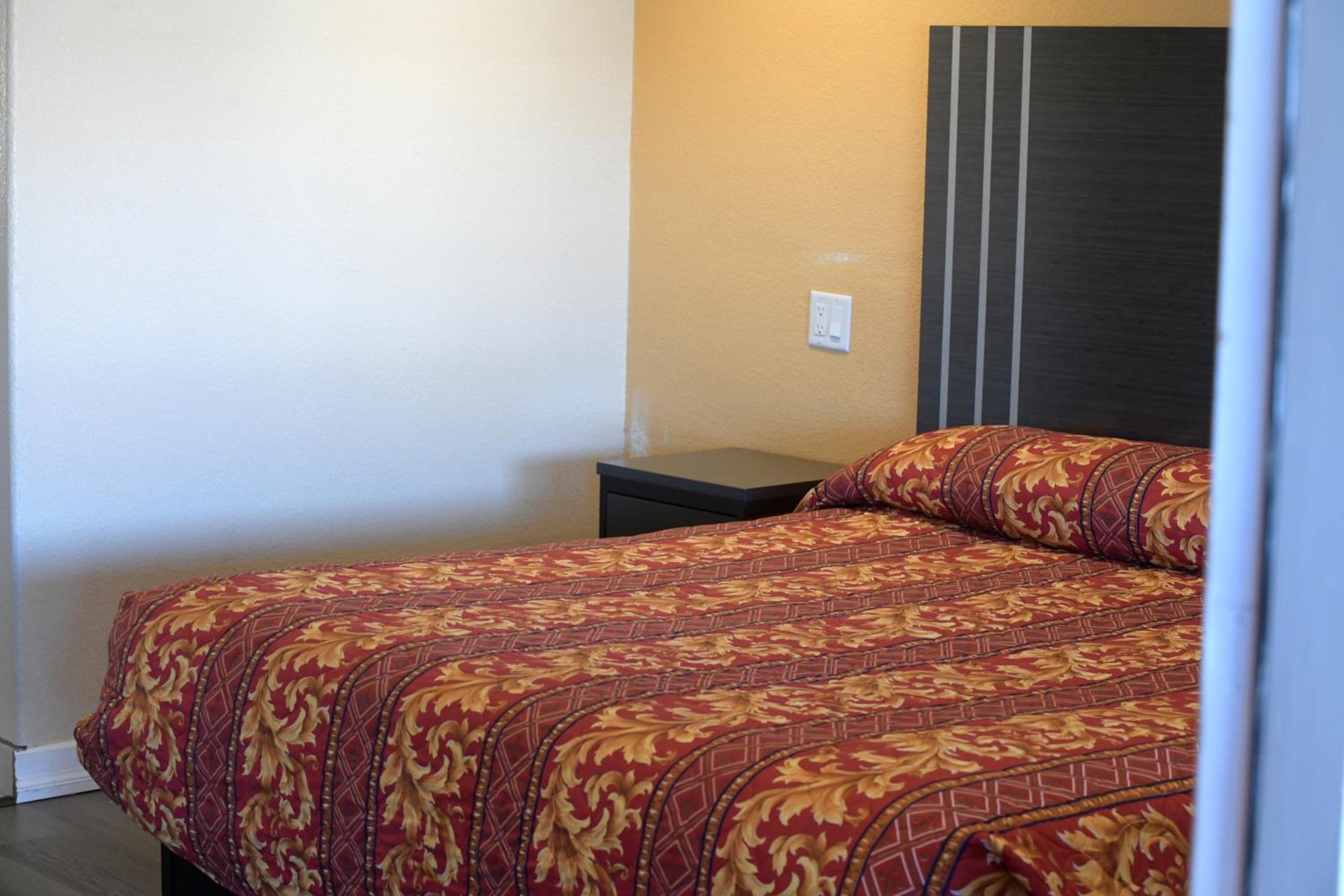 Klamath Falls Vacations - A-1 Budget Motel - Property Image 29