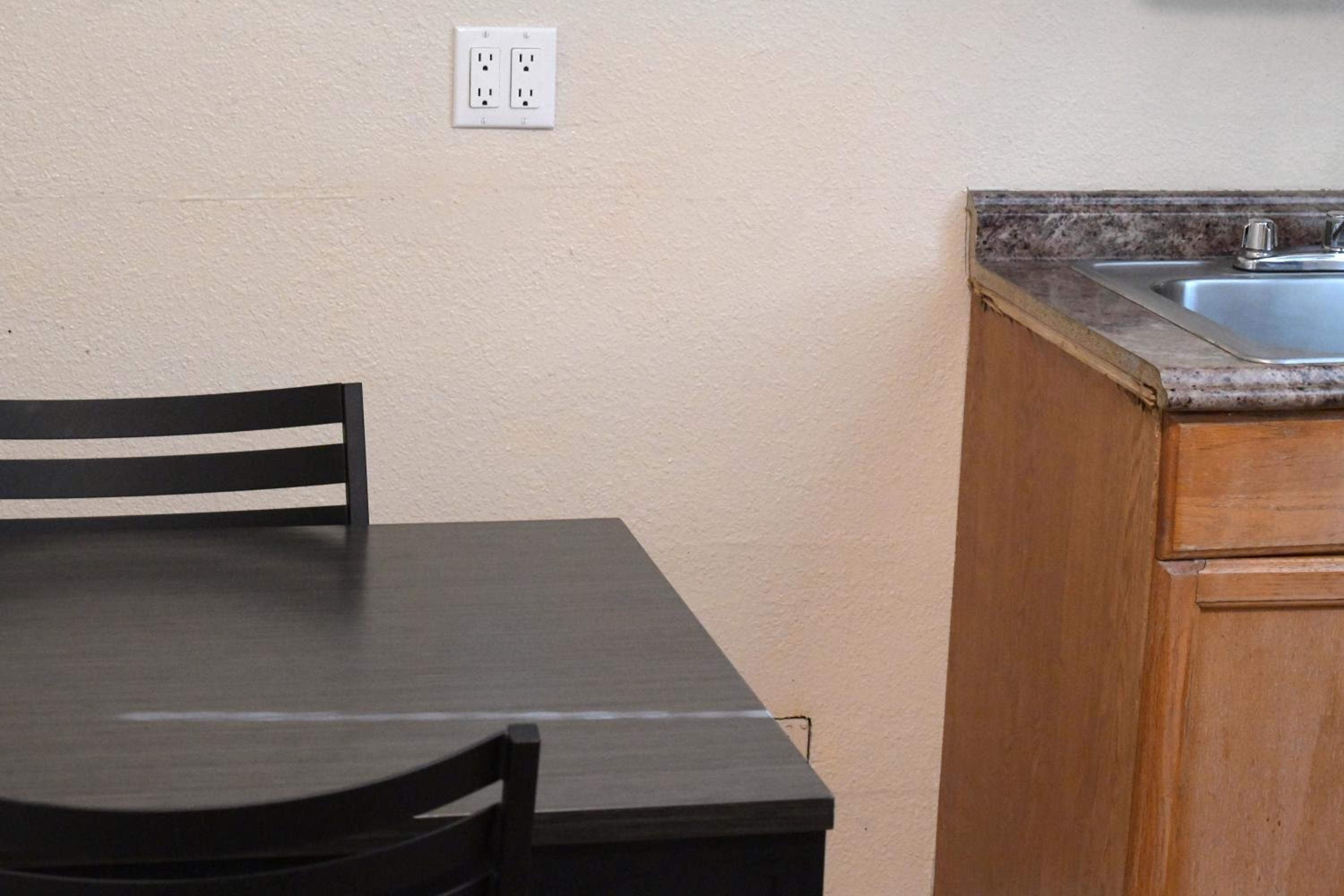 Klamath Falls Vacations - A-1 Budget Motel - Property Image 86