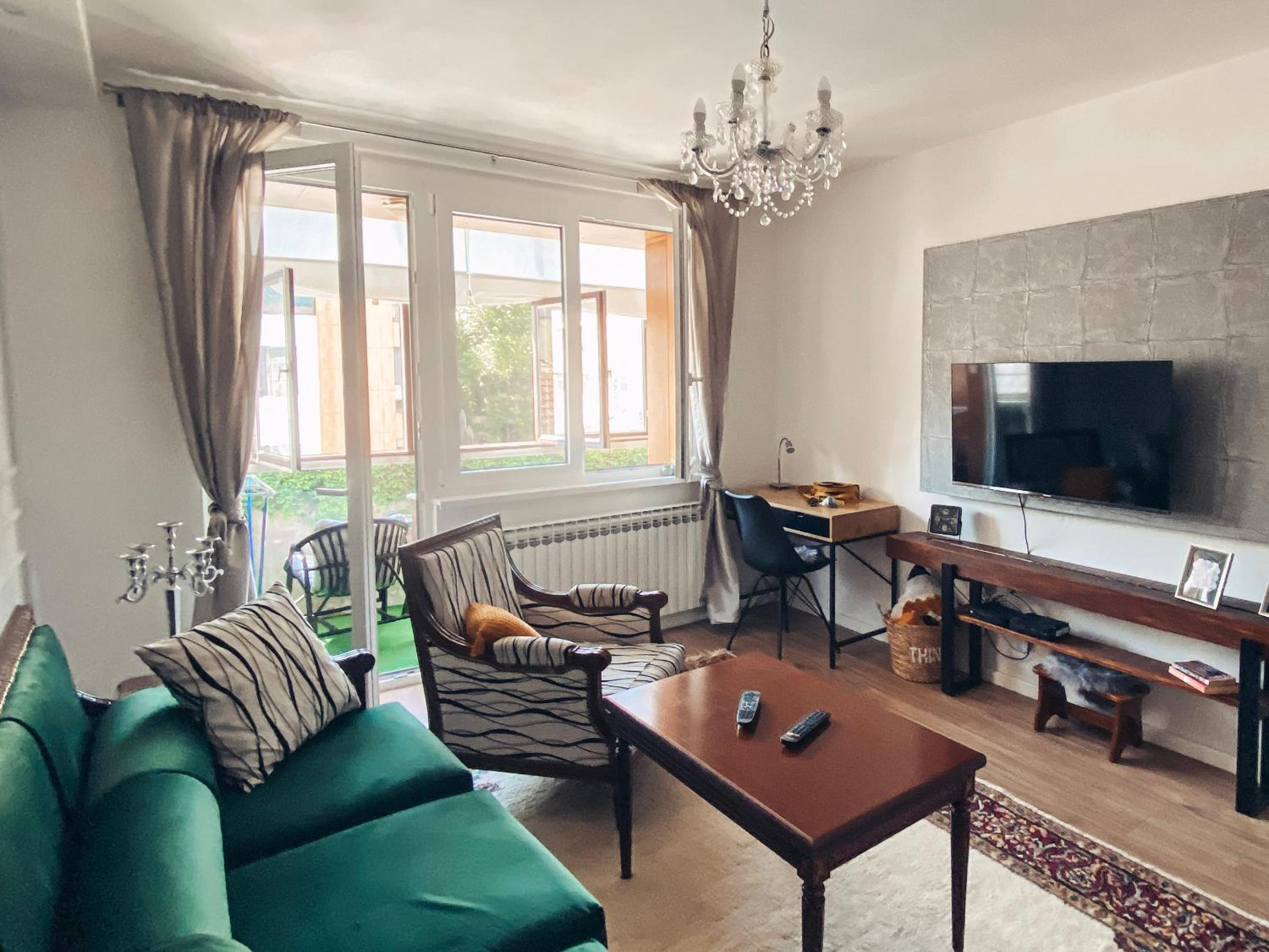 Apartment Mejtas- city centre, free garage parking