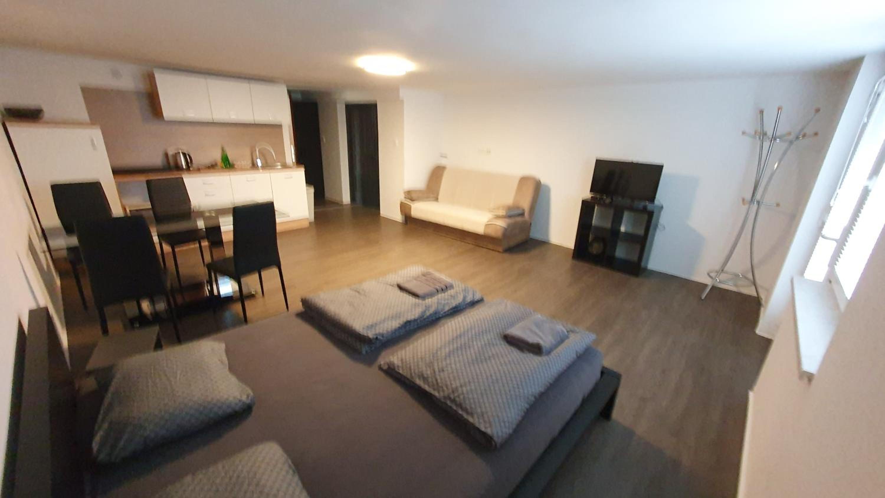 Rooms and apartments Biš view 3