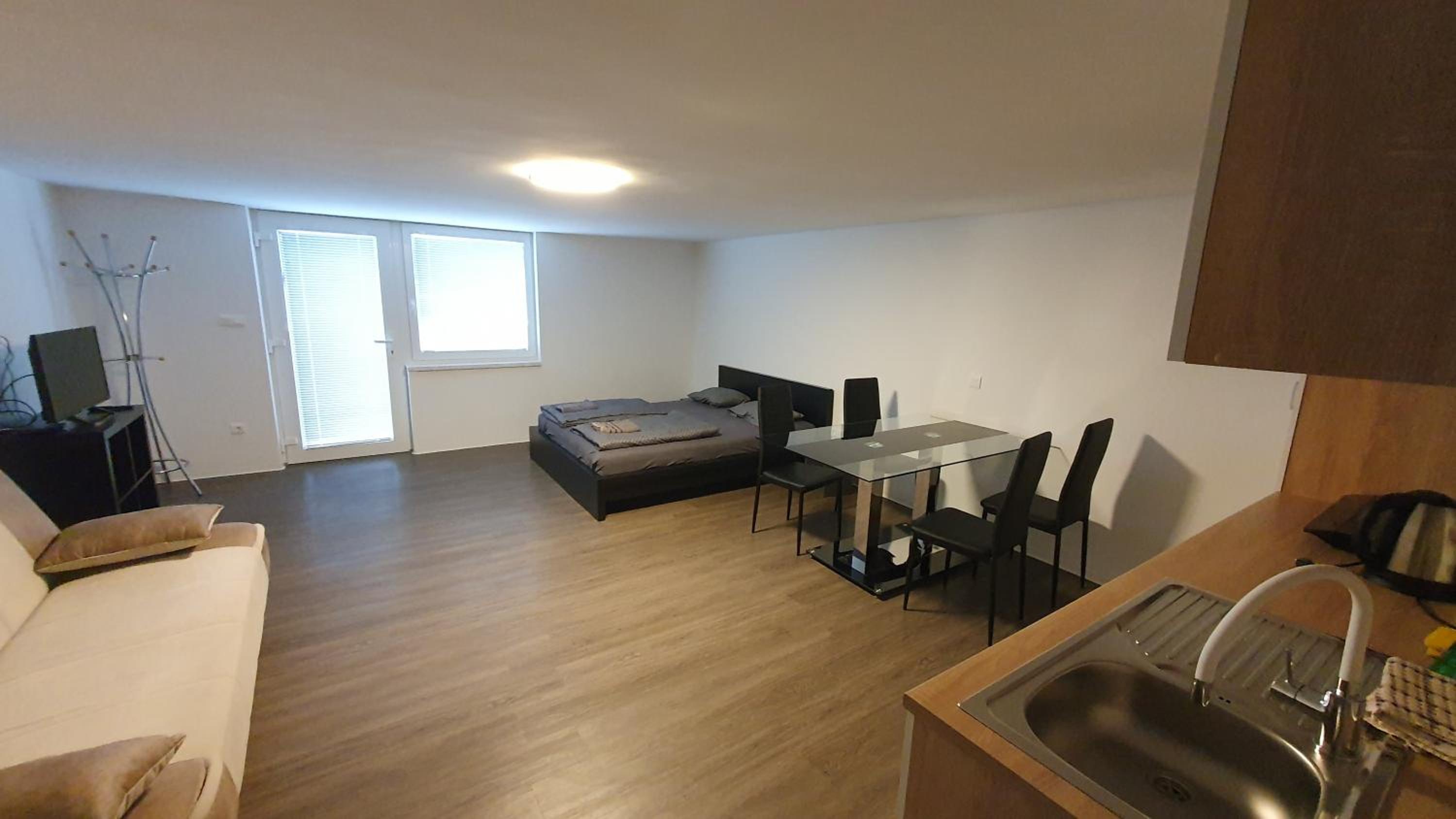 Rooms and apartments Biš view 5