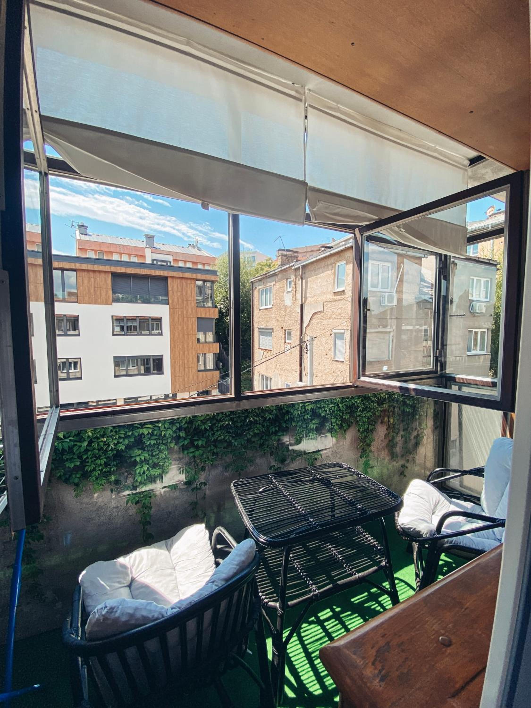 Apartment Mejtas- city centre, free garage parking