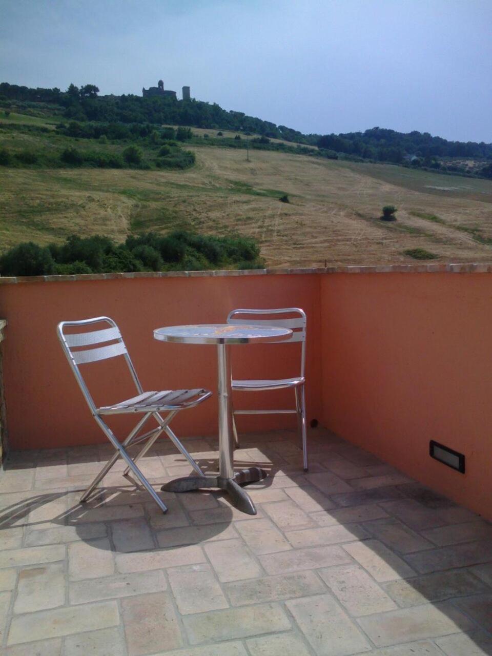 Lu Prete view 2