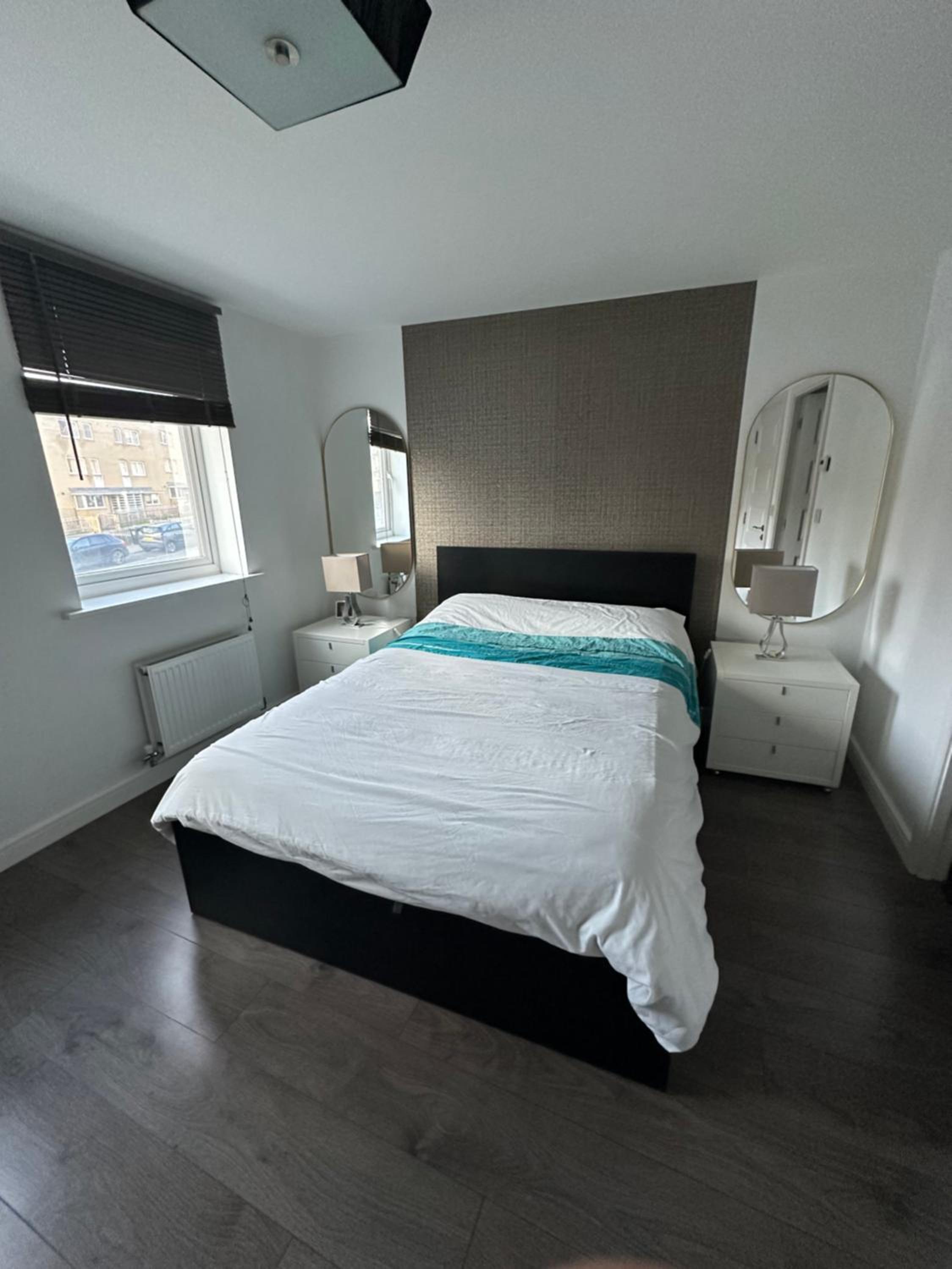 Spacious Double Room in New Development Near Station