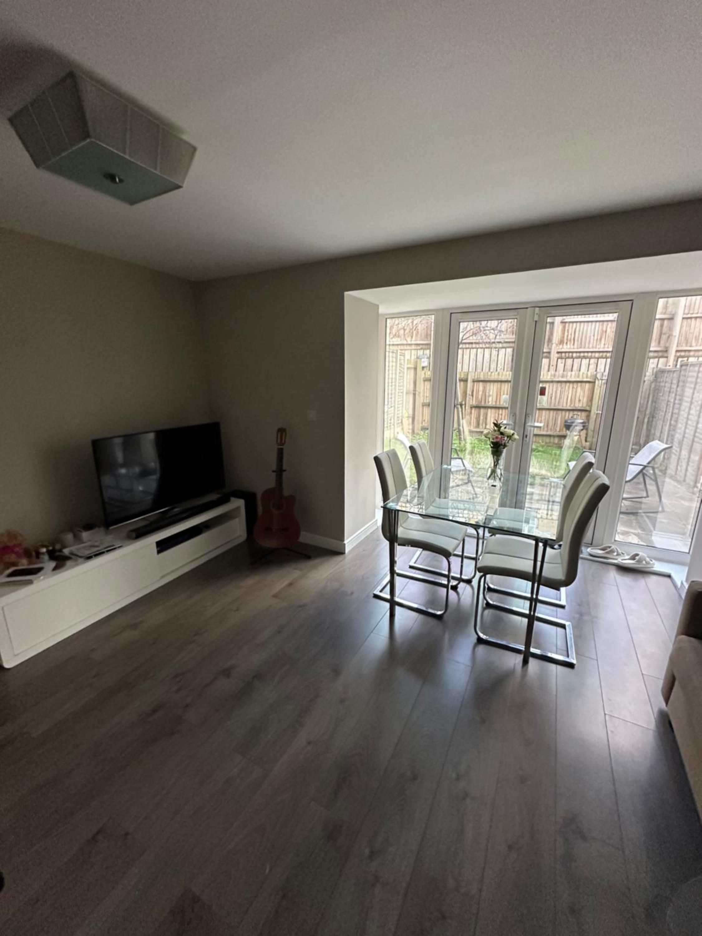 Spacious Double Room in New Development Near Station