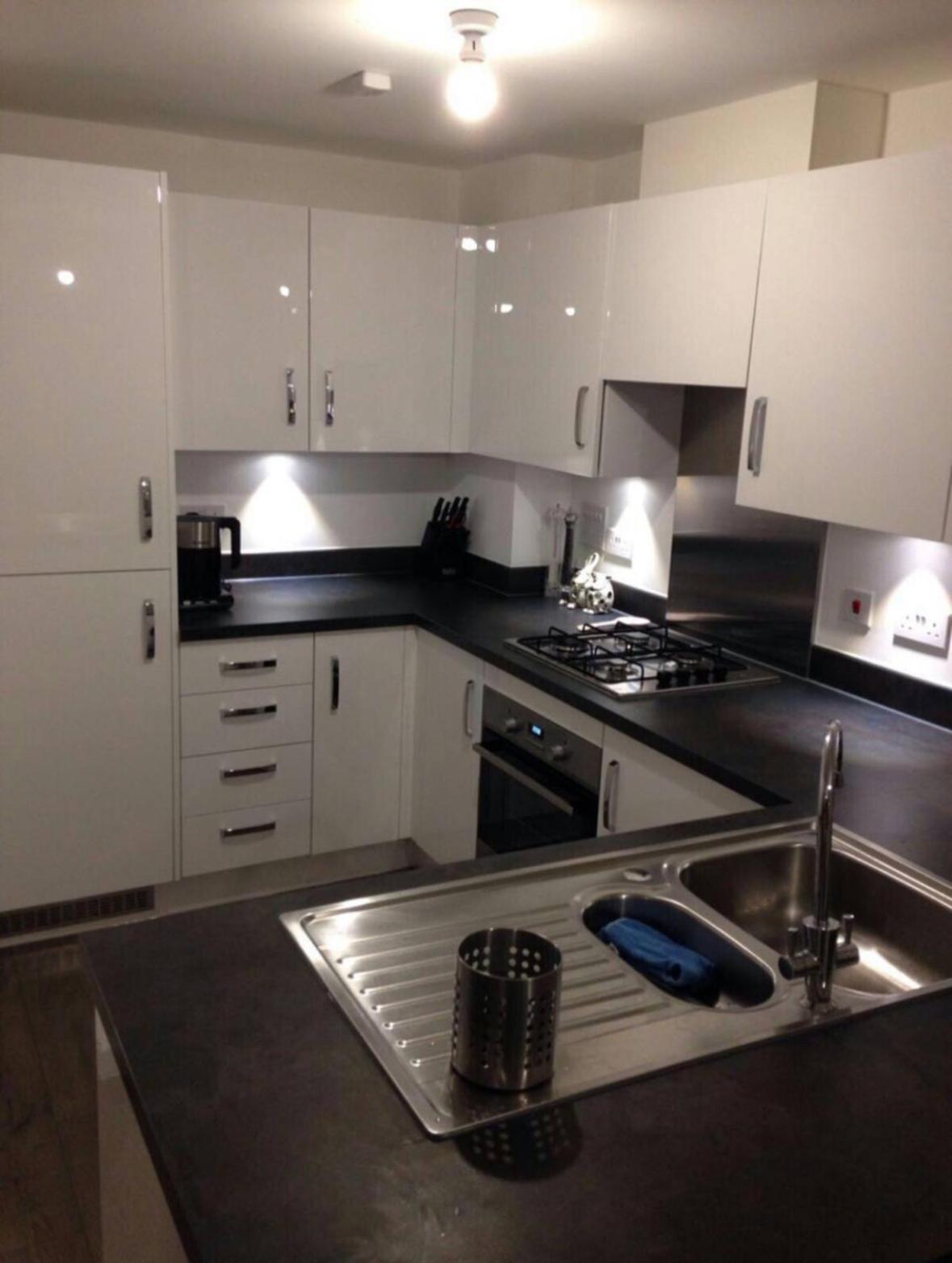 Spacious Double Room in New Development Near Station