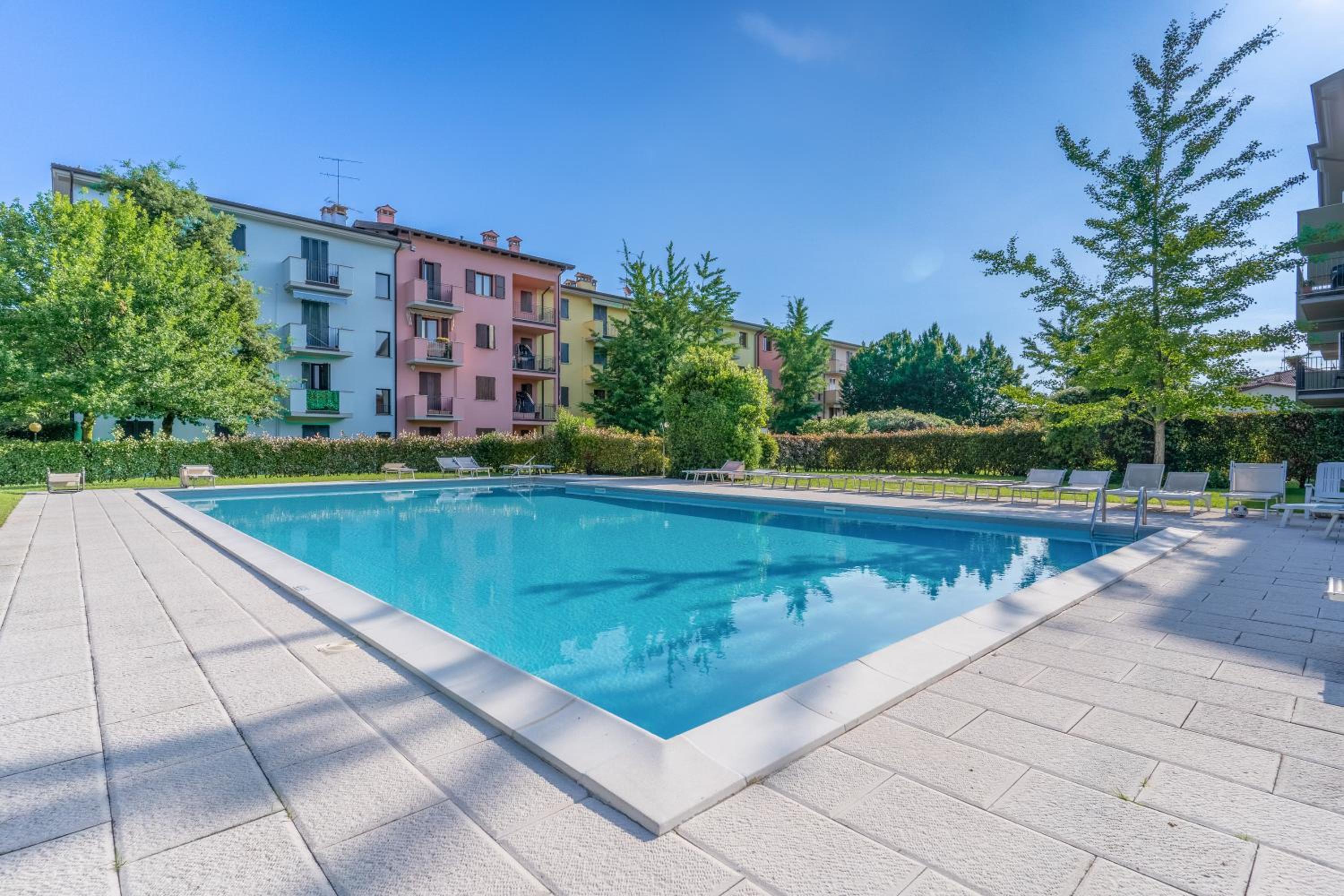 Sunflower House with Pool and Solarium Area view 5