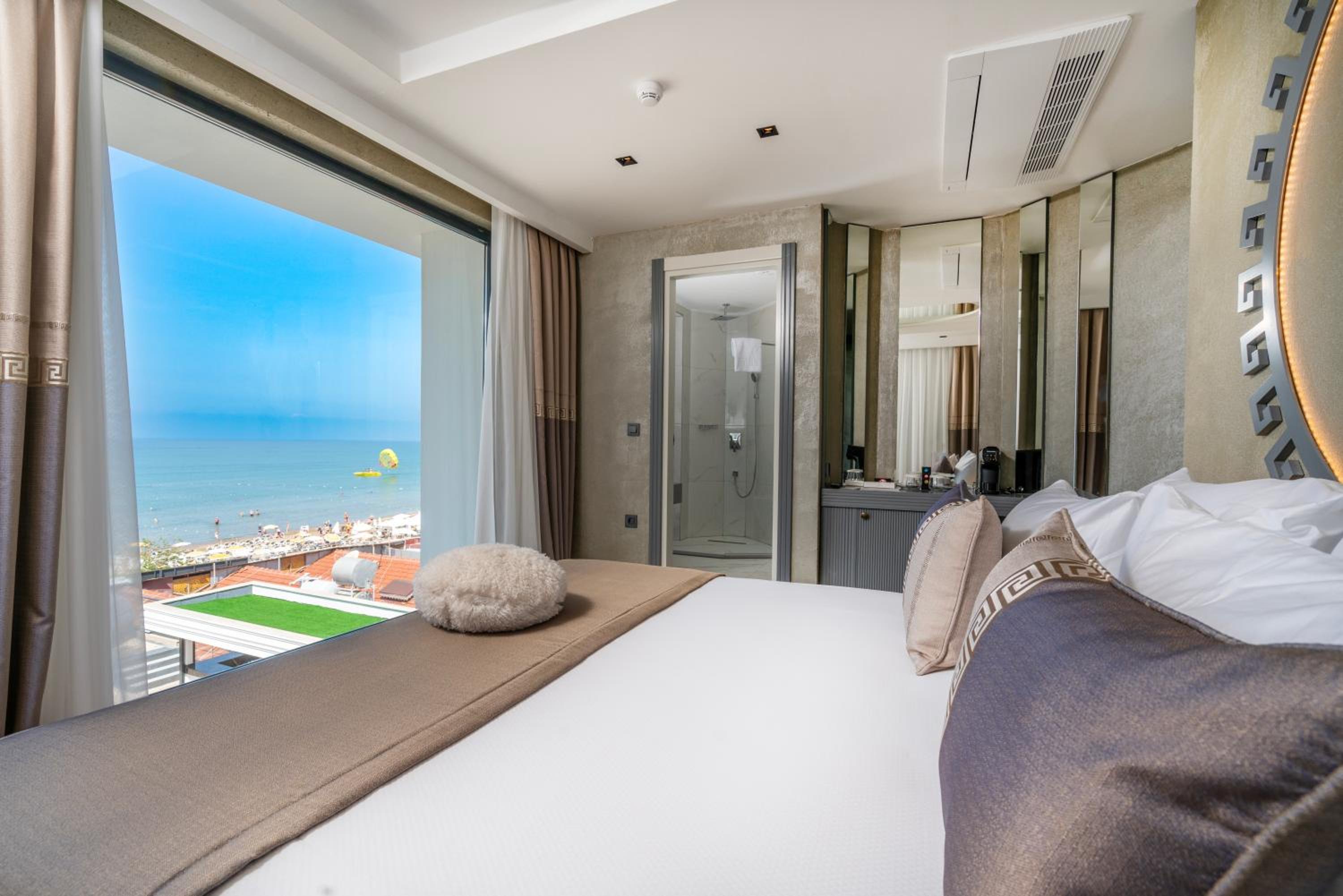 Simus Beach Hotel - Image 17