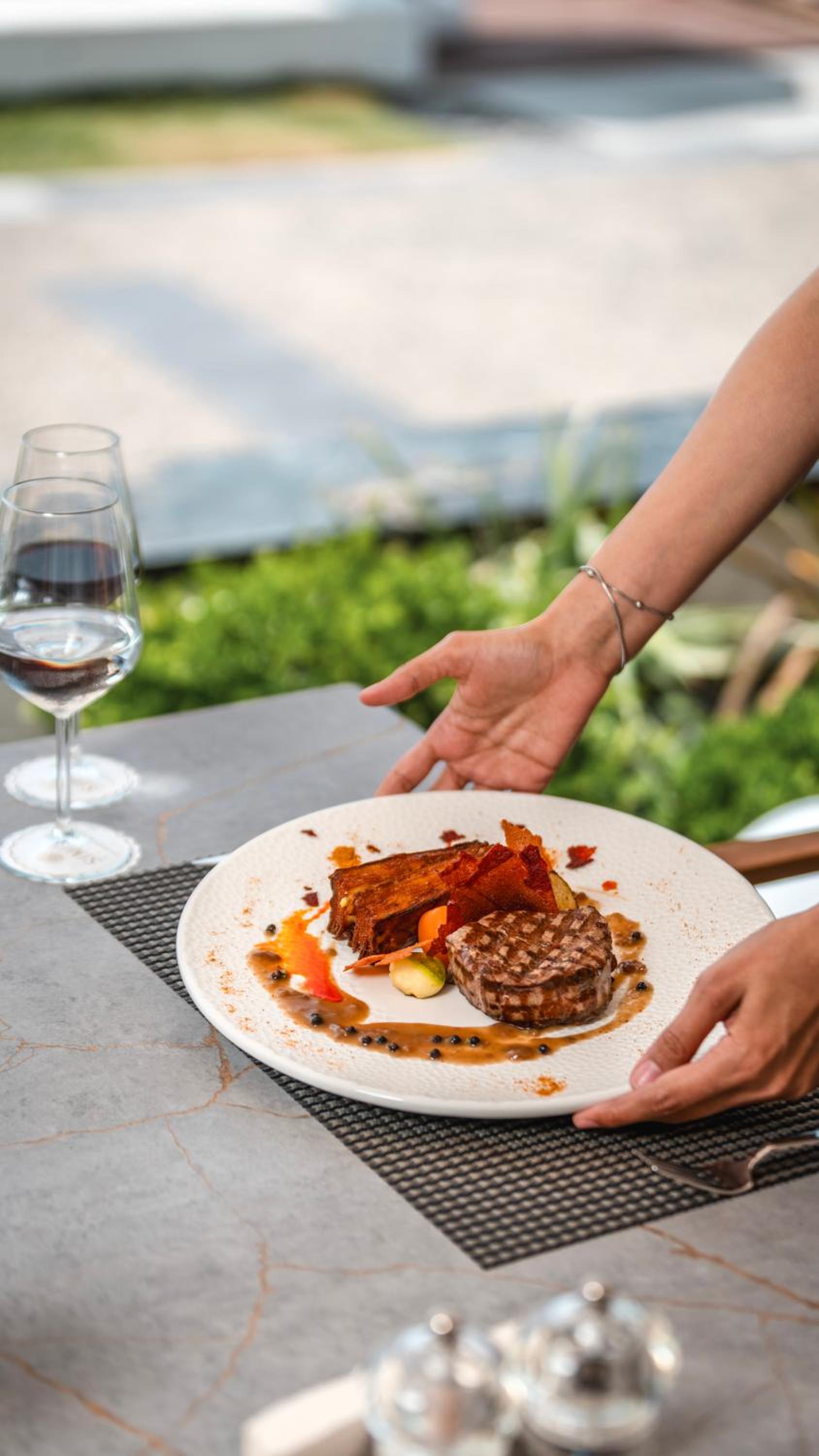 Simus Beach Hotel - Image 40