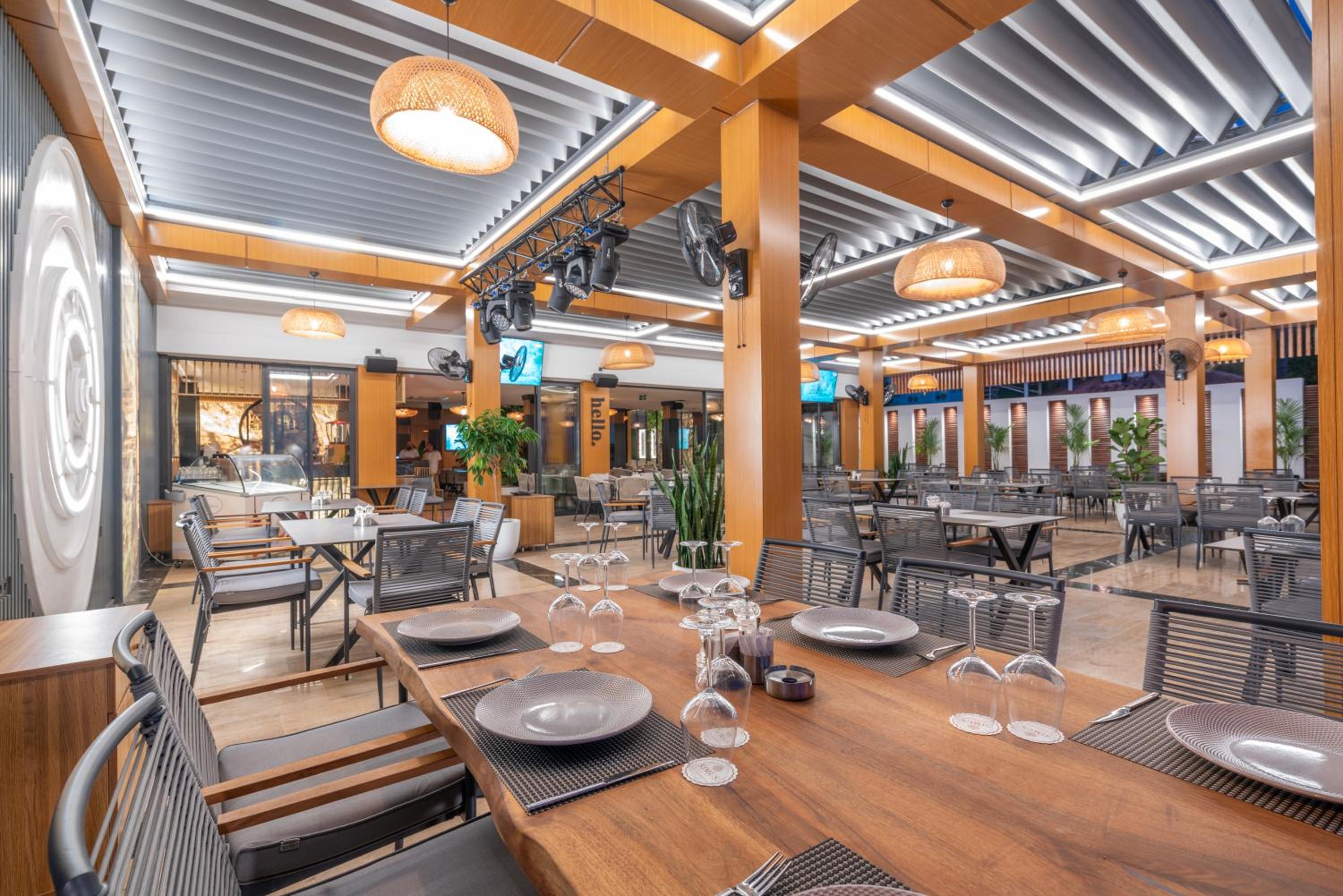 Simus Beach Hotel - Image 25