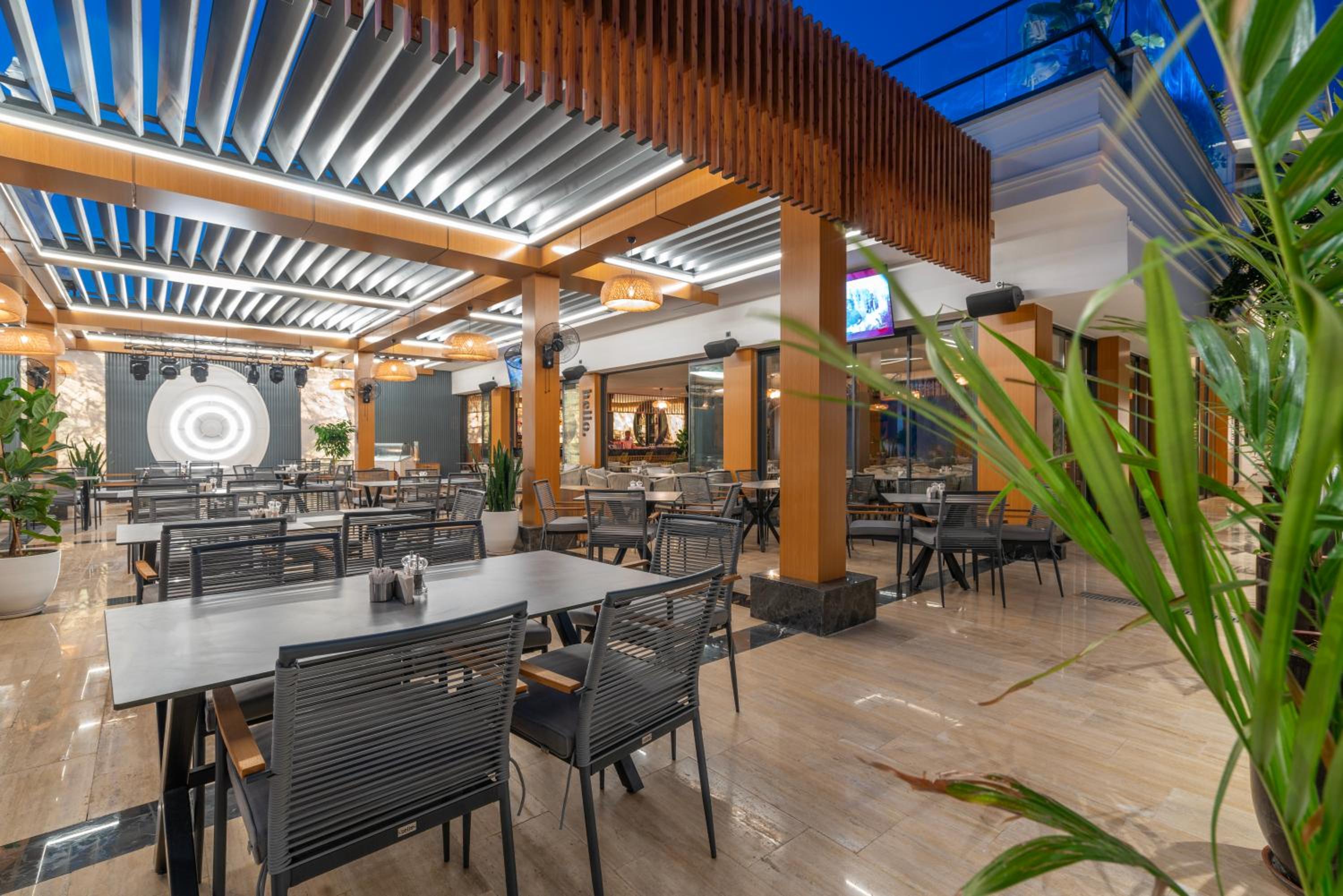 Simus Beach Hotel - Image 23