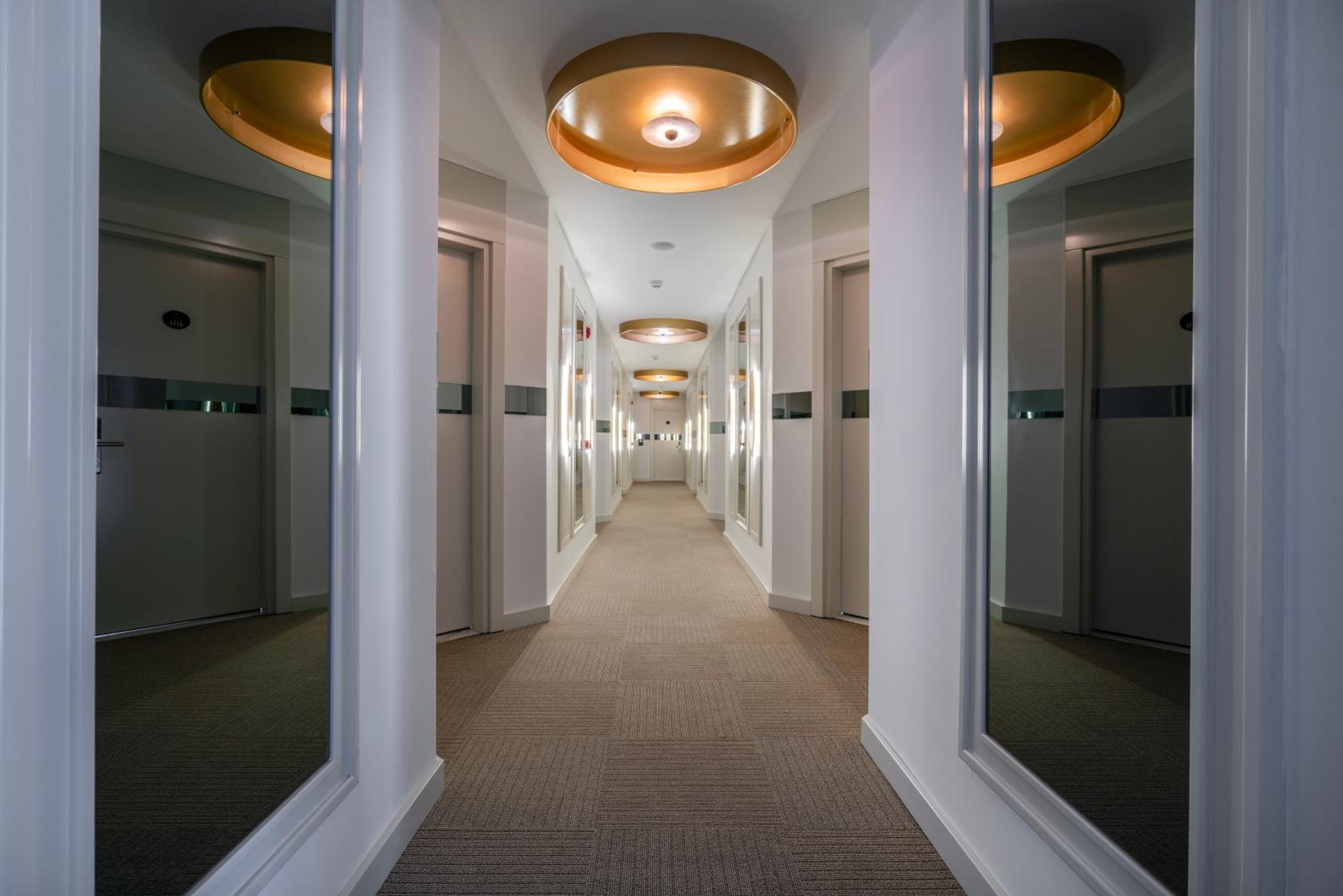 Simus Beach Hotel - Image 22