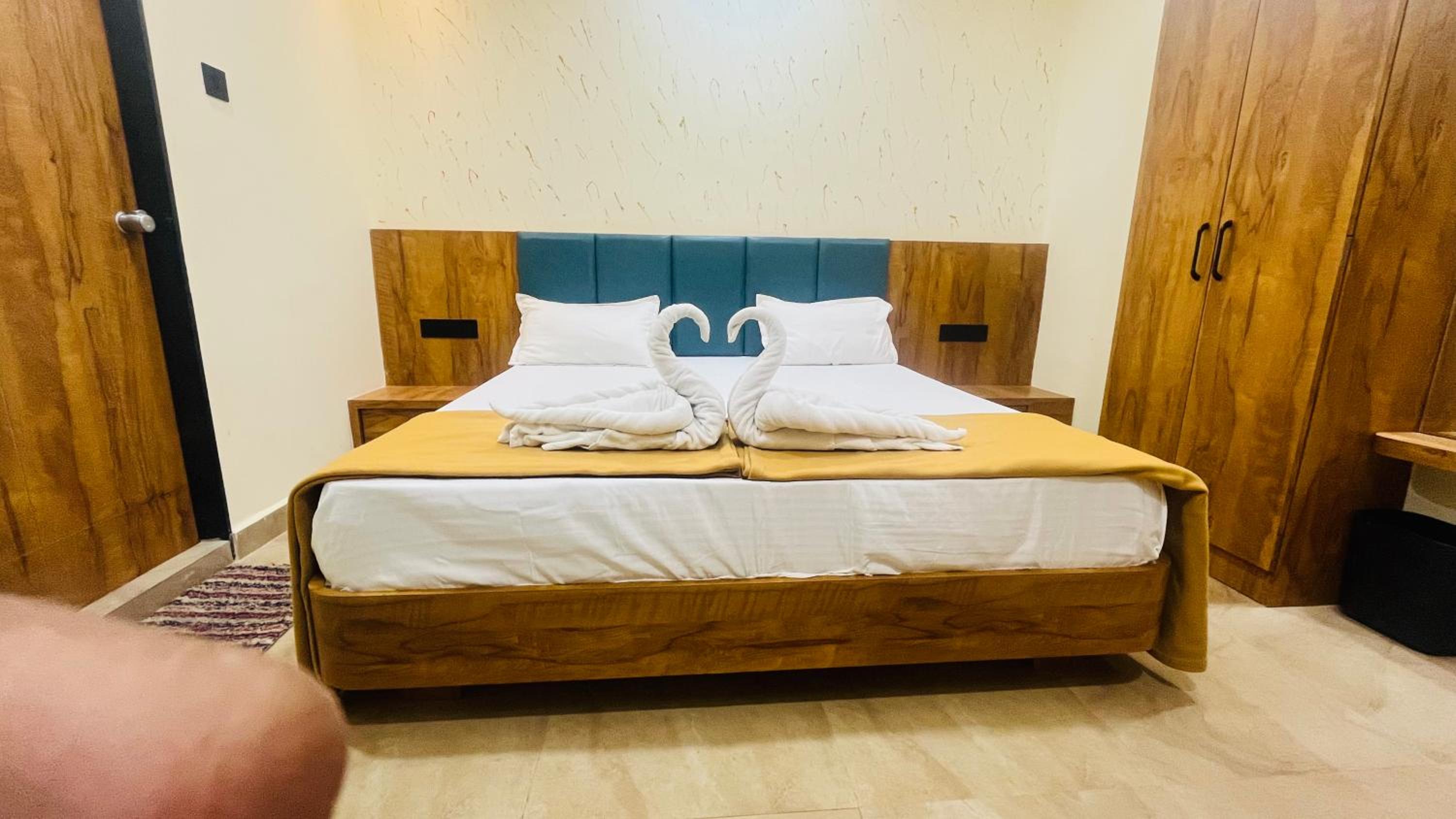 Hotel Hari Palace - Near Shree Dwarkadhish Temple view 5