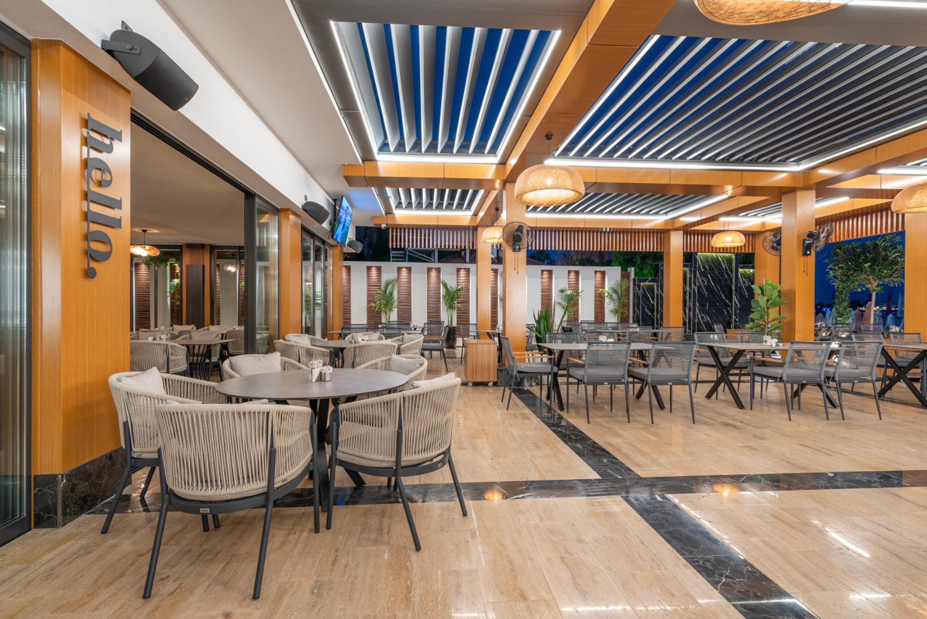 Simus Beach Hotel - Image 30