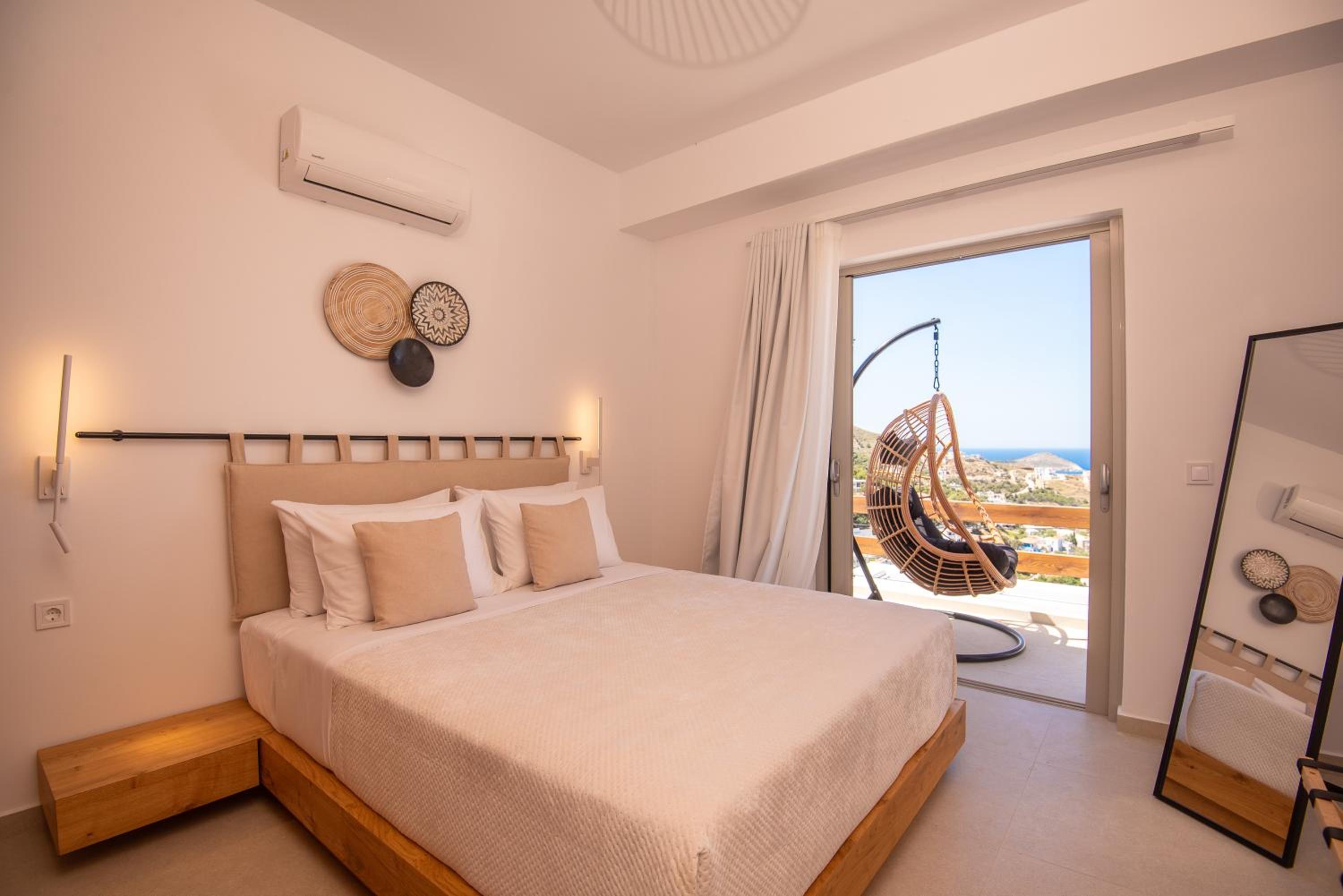 Mia Anasa - Luxury Suites view 2