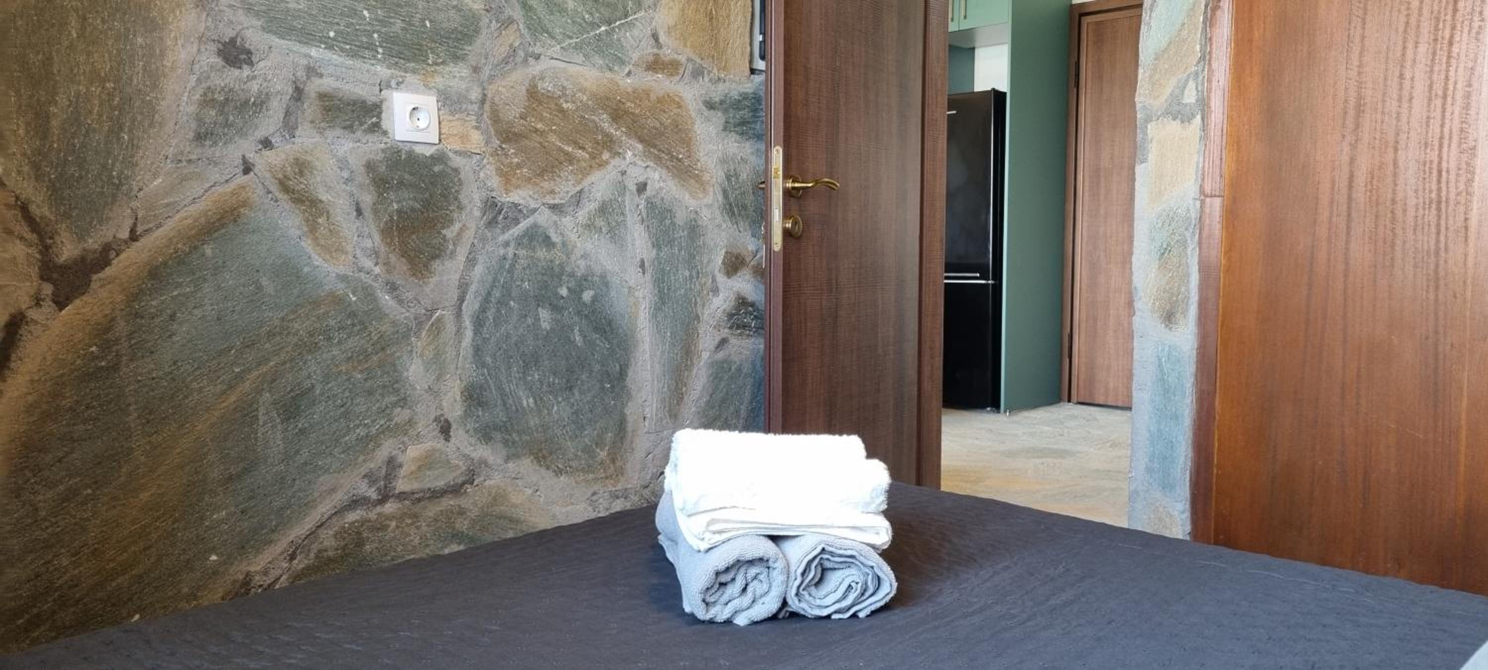 SeaView Pinnacle Retreat