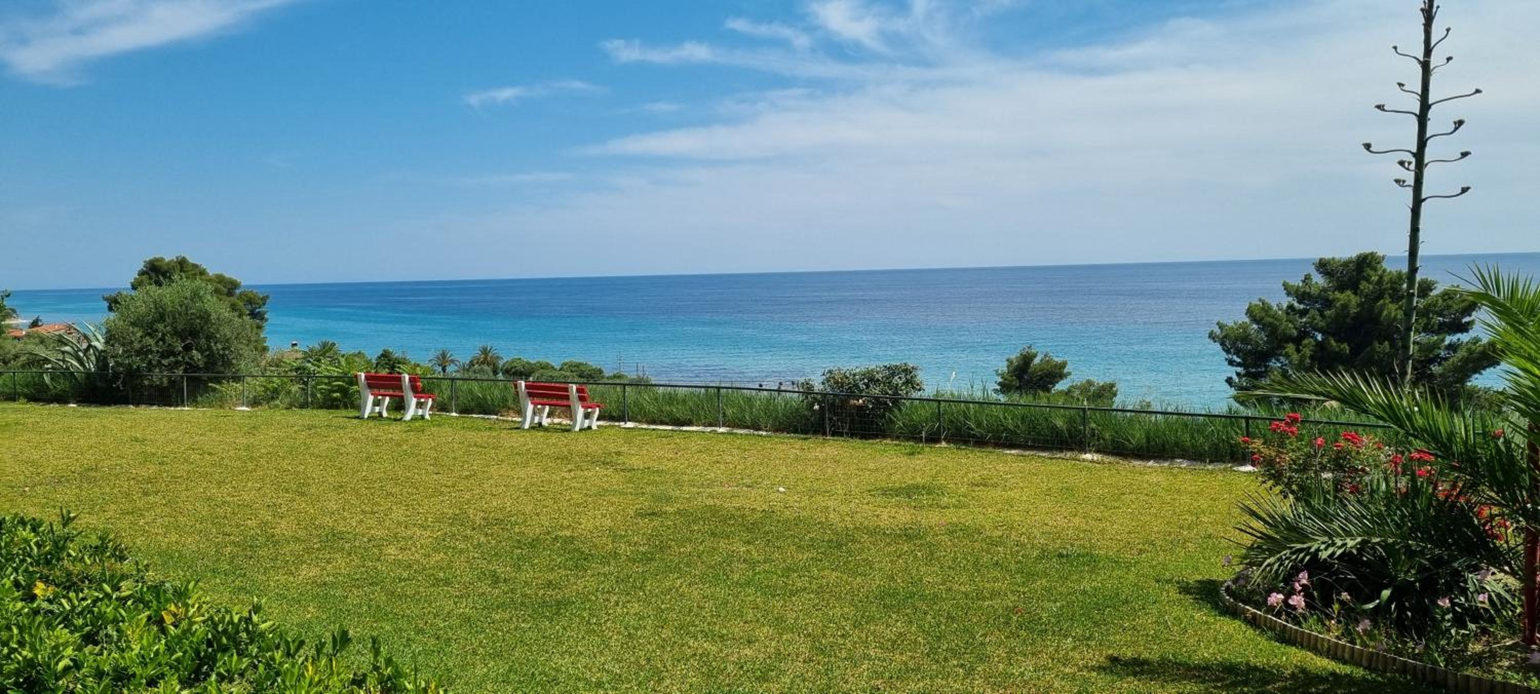 SeaView Pinnacle Retreat
