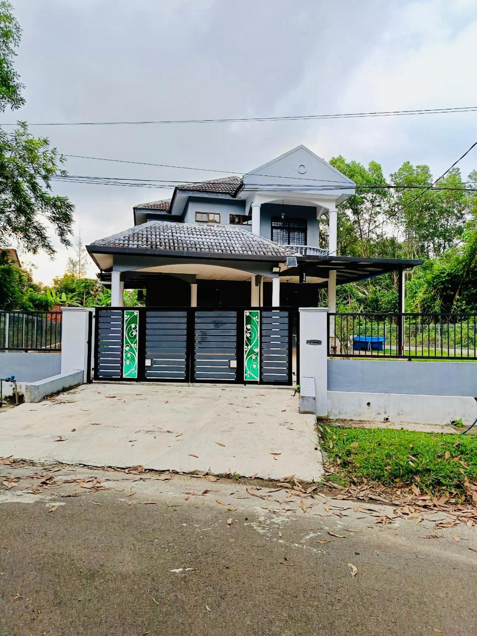 ZULMY Homestay Permaipura Golf