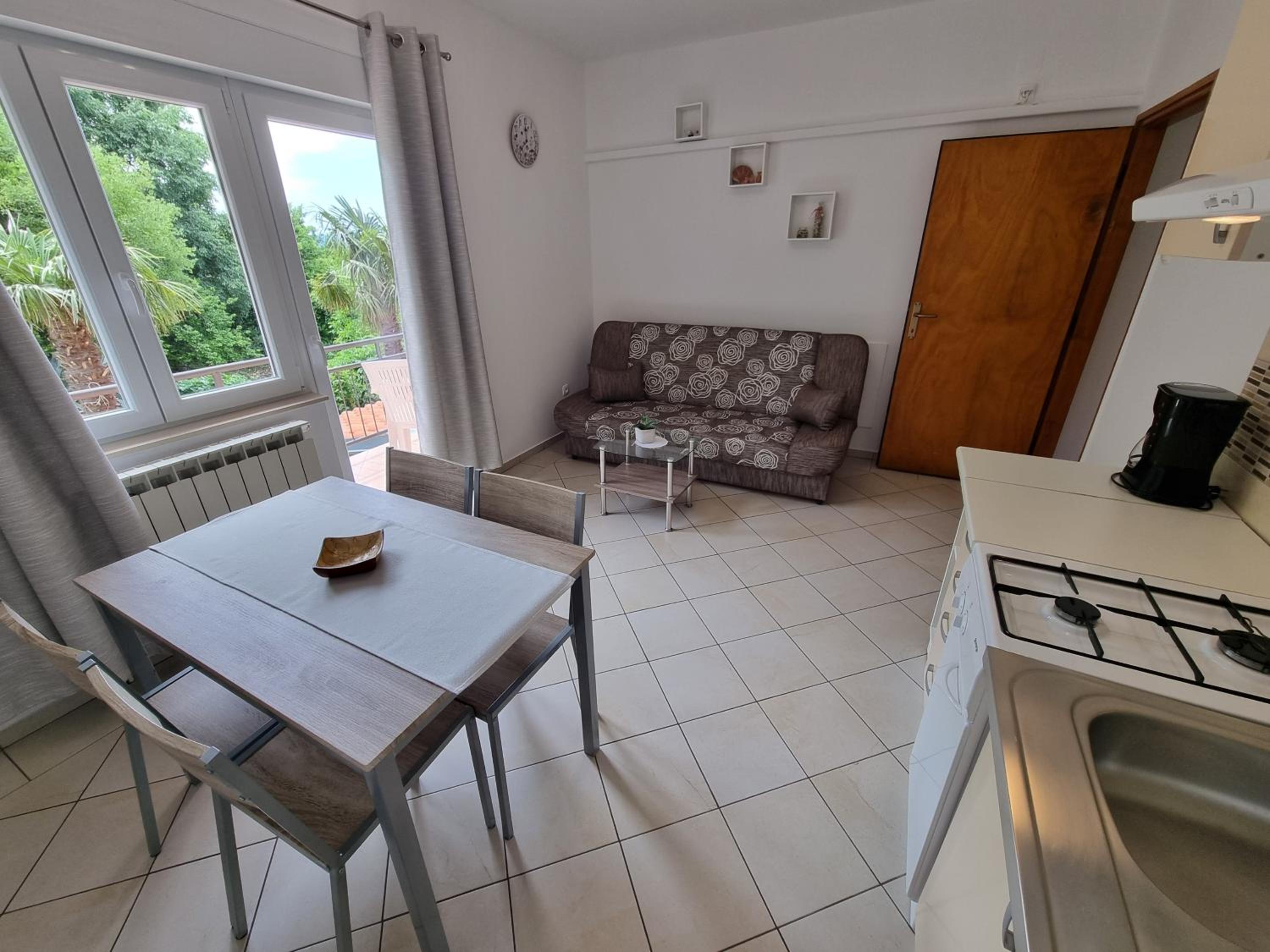 BOZENA Apartments with balcony and sea view