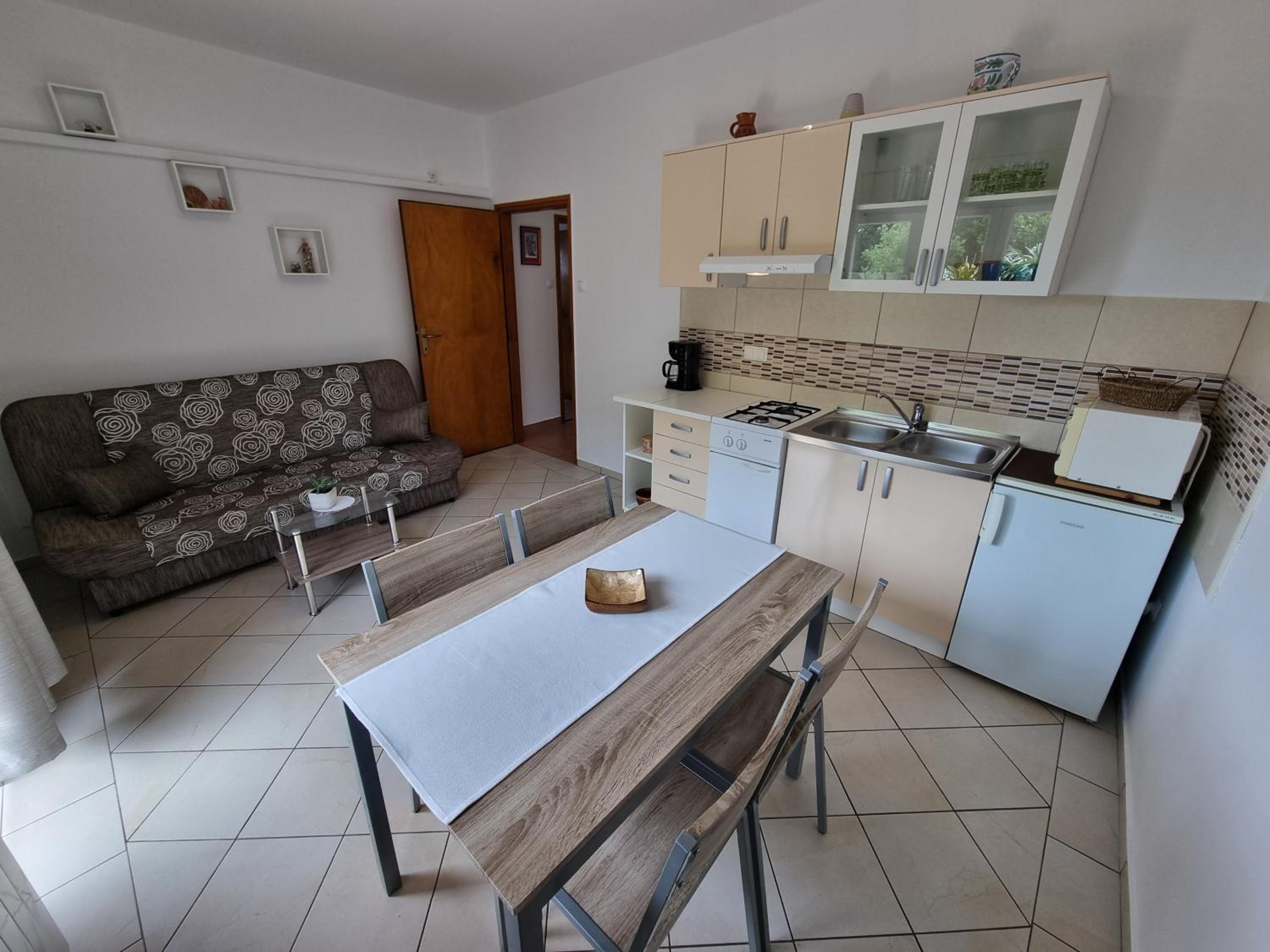 BOZENA Apartments with balcony and sea view