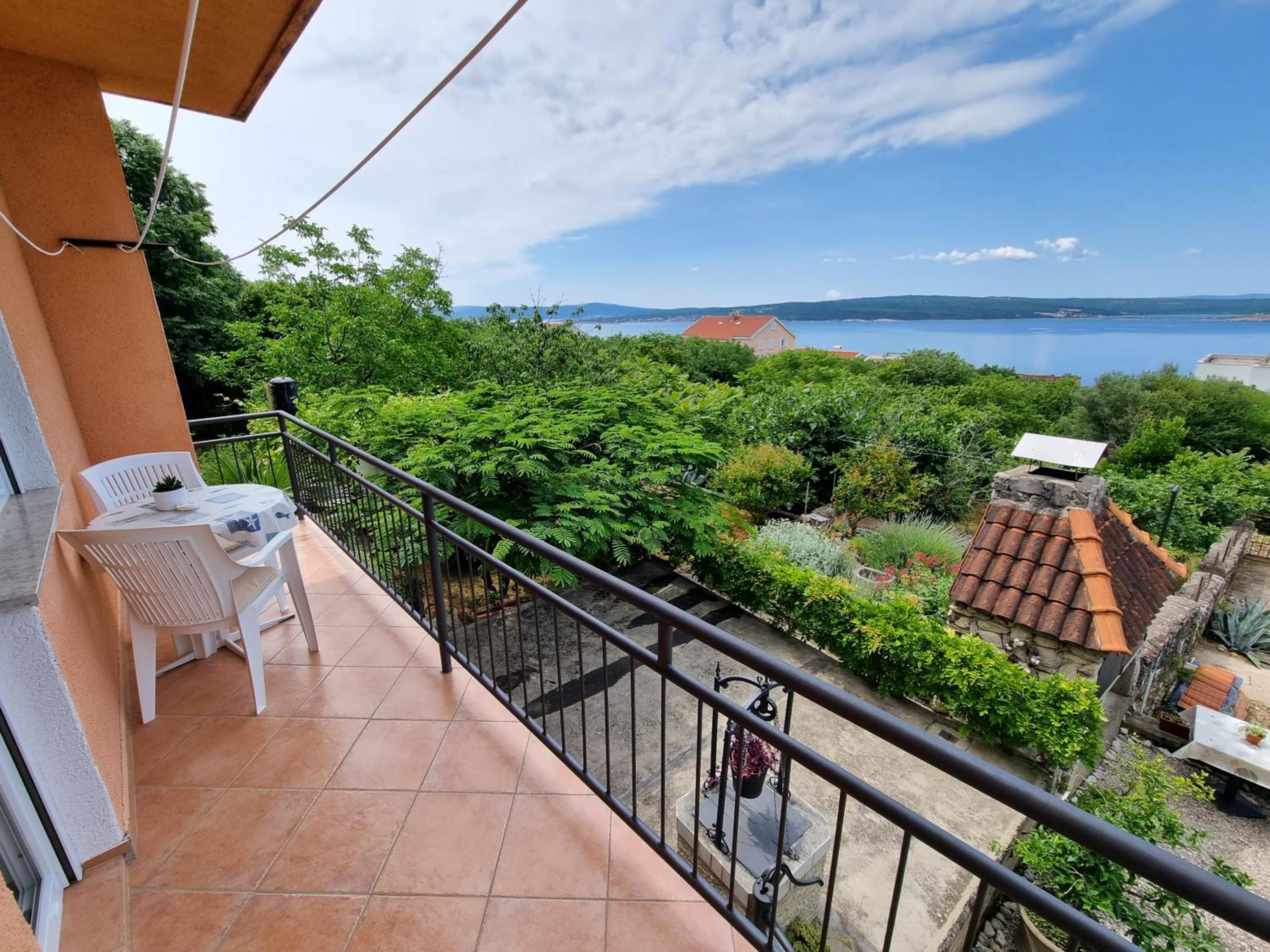 BOZENA Apartments with balcony and sea view