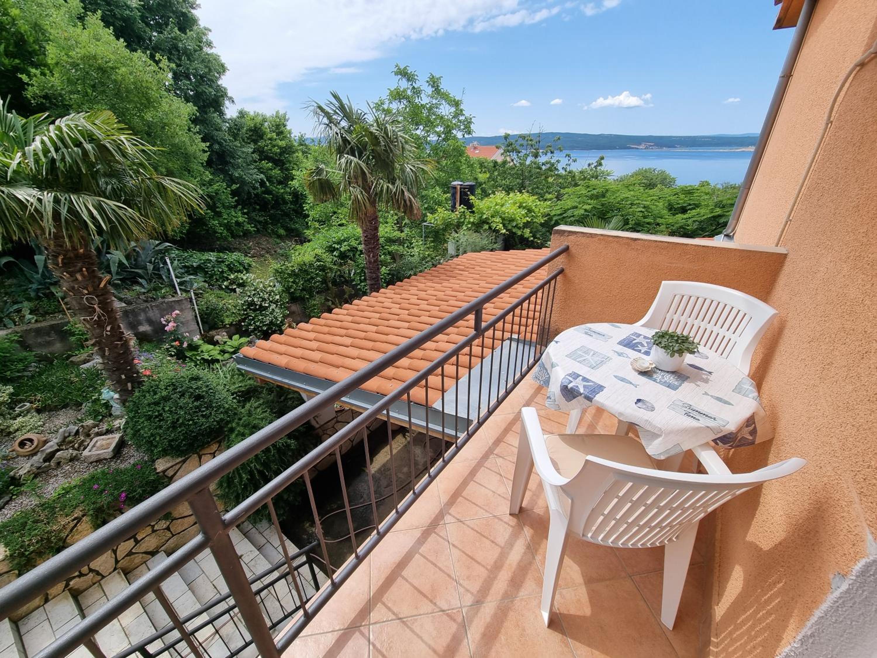 BOZENA Apartments with balcony and sea view