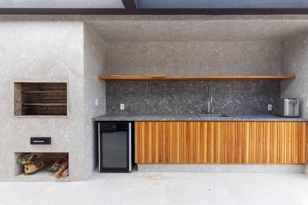 Vista deslumbrante, 4 suítes, piscina, prox golfe