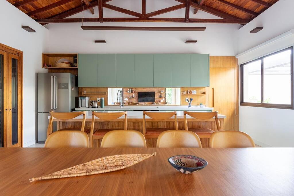 Vista deslumbrante, 4 suítes, piscina, prox golfe