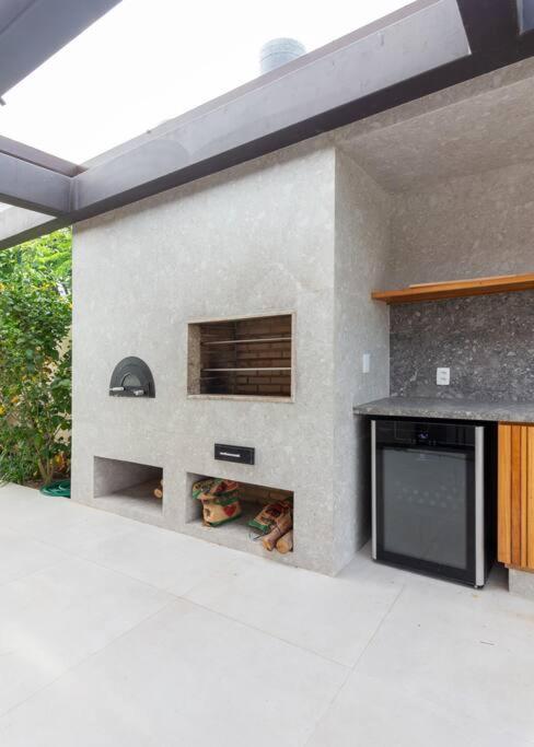 Vista deslumbrante, 4 suítes, piscina, prox golfe