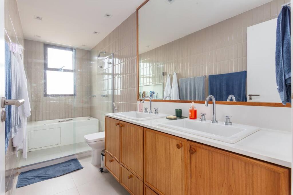 Vista deslumbrante, 4 suítes, piscina, prox golfe