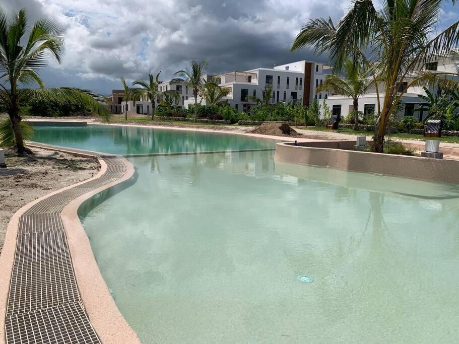 In-Africa, Comfy 1BD with Pool, Free WIFI and Beach Access in Zanzibar view 3