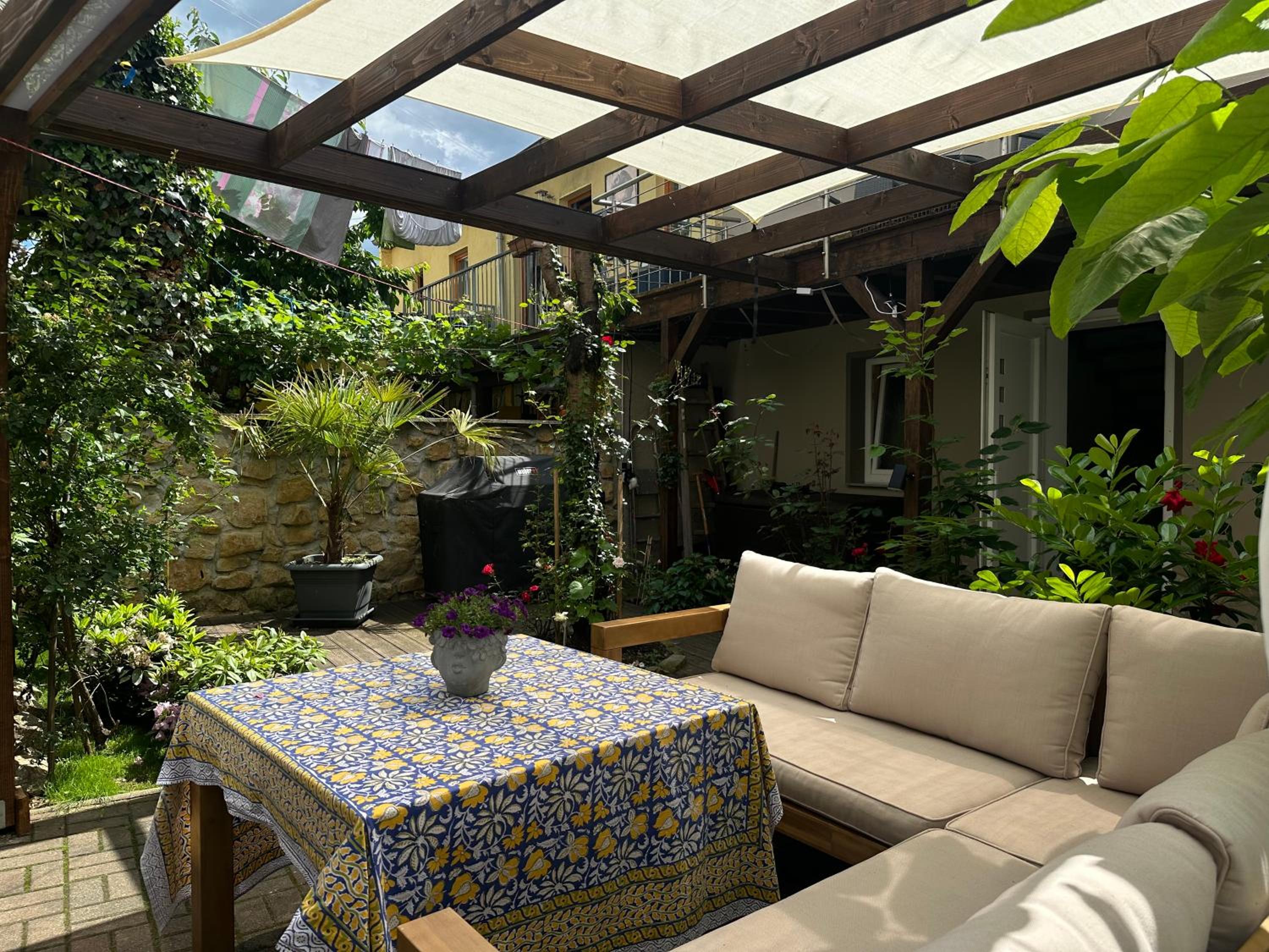 Idyllisches Haus Ferienwohnung in Jena direkt an der Saale