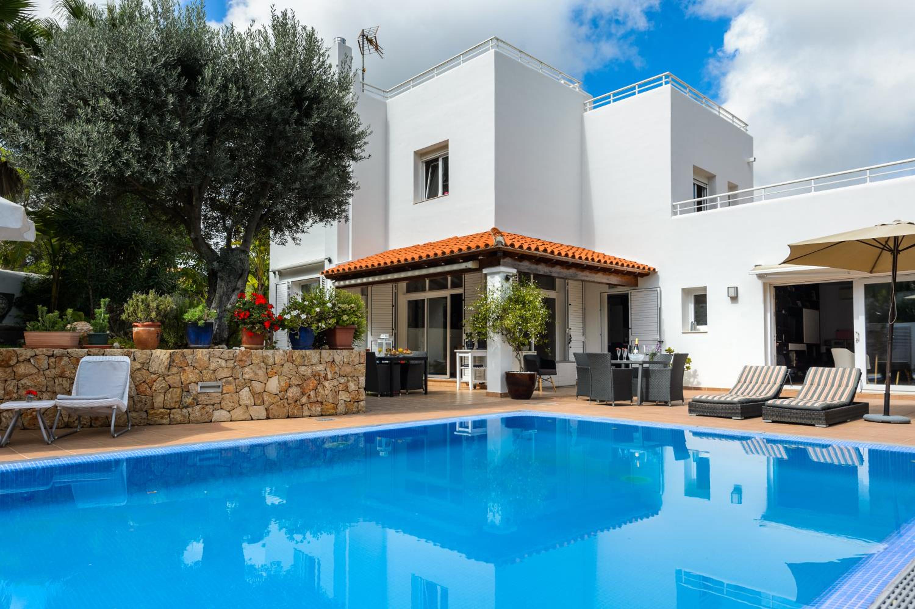 Hotel Villa Blanca Santa Eulalia - Image 1