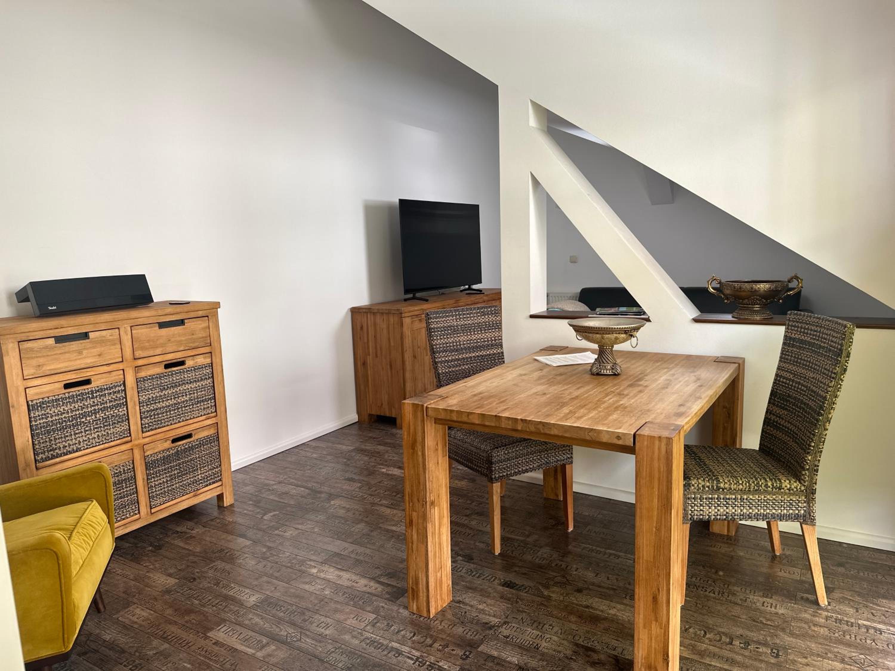 Idyllisches Haus Ferienwohnung in Jena direkt an der Saale