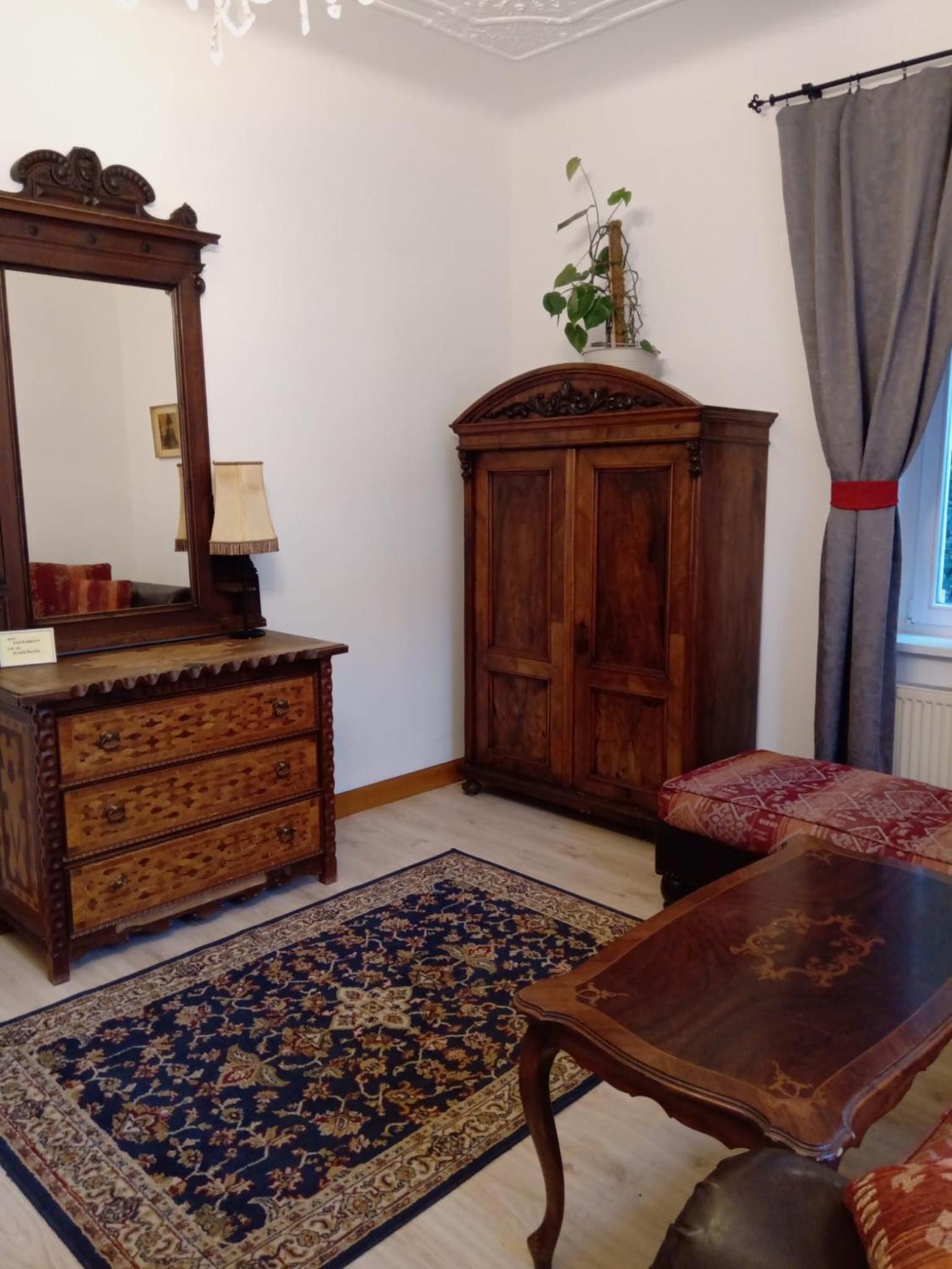 Historic Villa Apartments
