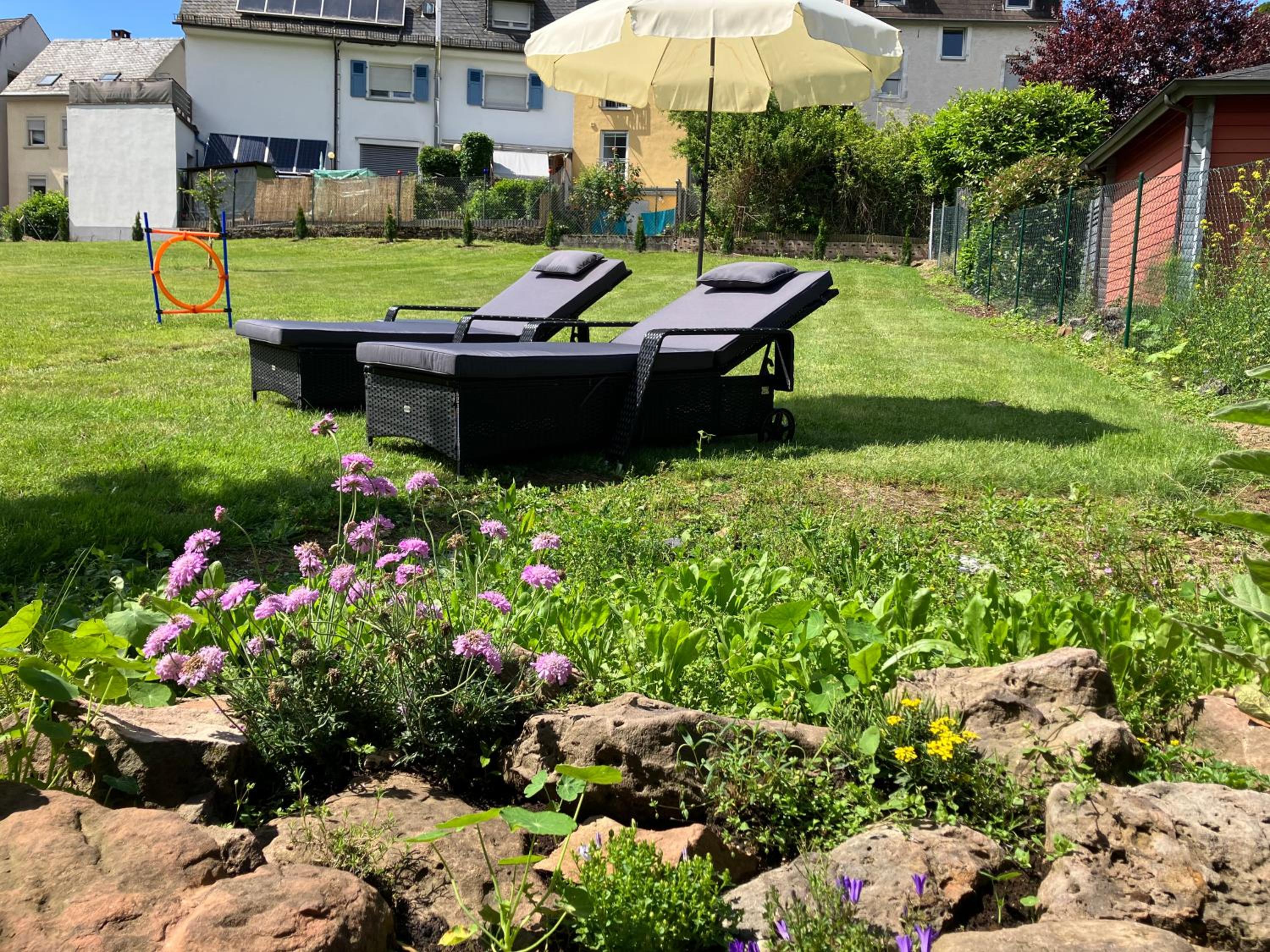 NEU - Ferienwohnungen im Winzergarten