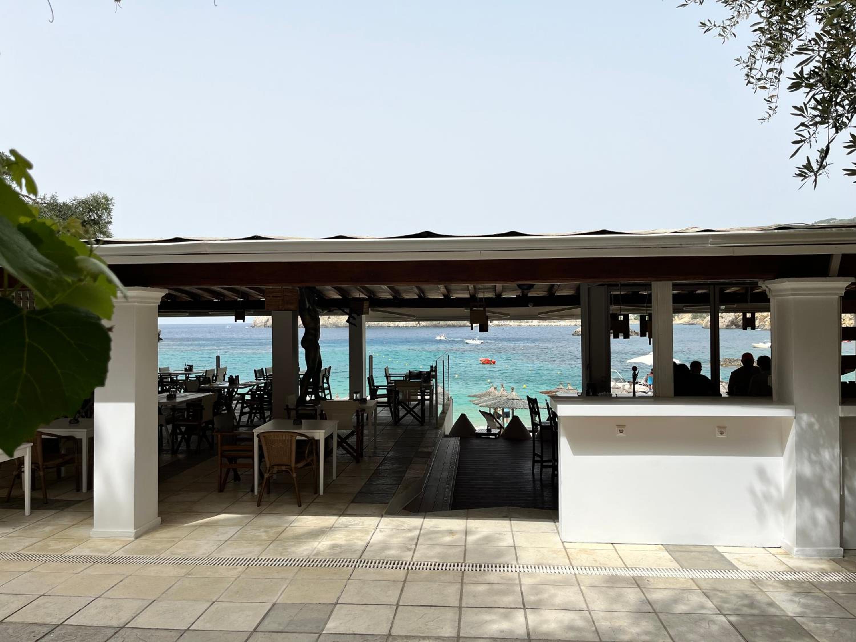 Poseidon Beach Bar & Restaurant Apartments photo 2