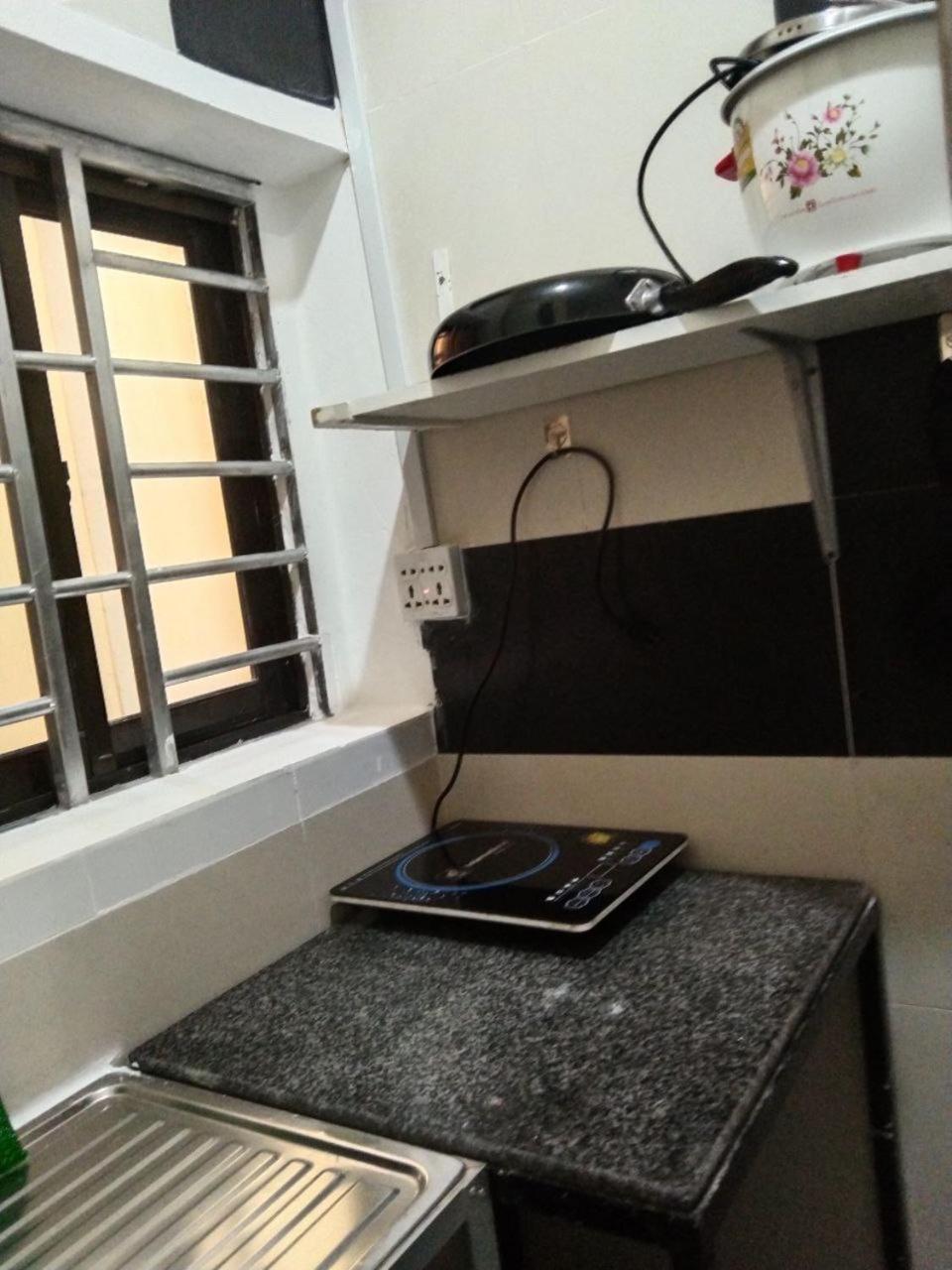Room 8 Studio in a villa 5mn walk from the Royal Palace with swimming pool view 2