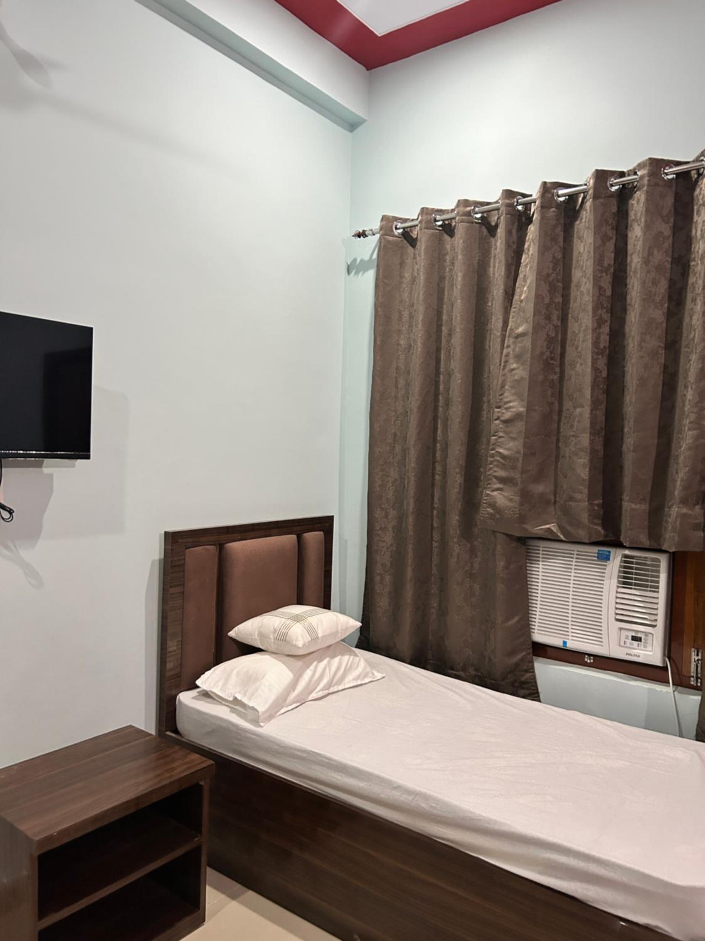 Aprajita Paying Guest House Free Pick-Up and Drop from Ayodhya Dham Railway Station