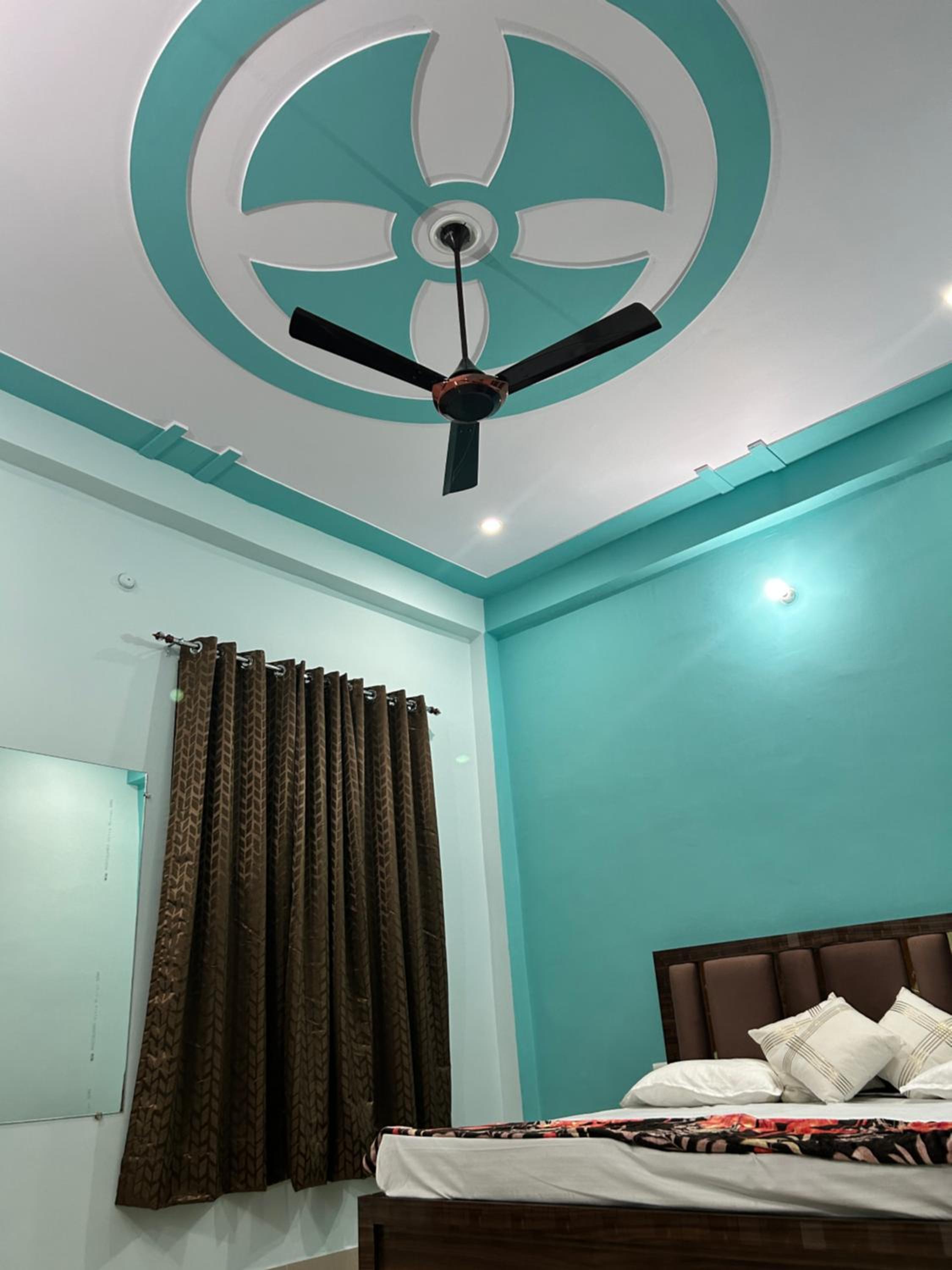Aprajita Paying Guest House Free Pick-Up and Drop from Ayodhya Dham Railway Station