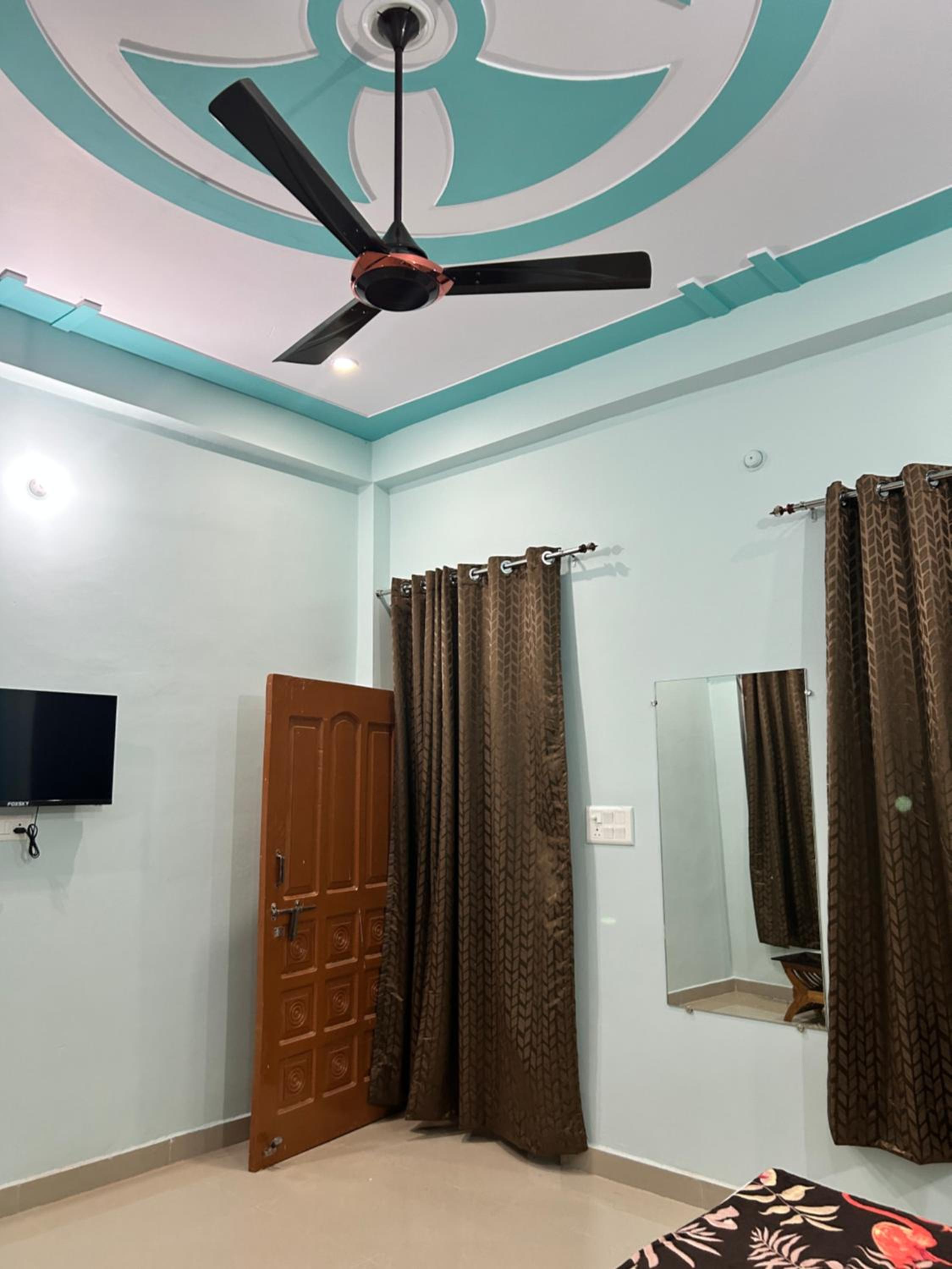 Aprajita Paying Guest House Free Pick-Up and Drop from Ayodhya Dham Railway Station